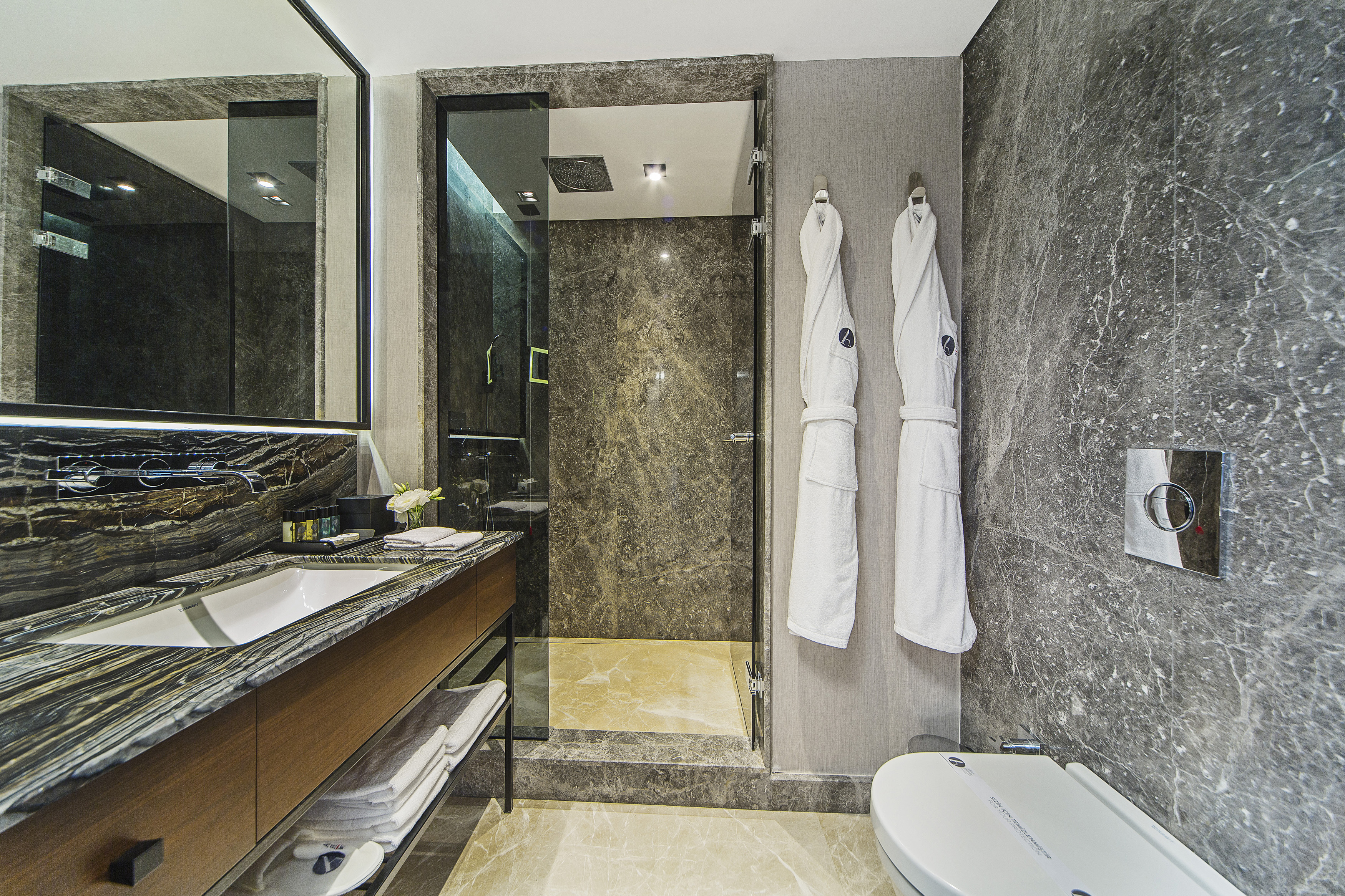 Double or Twin Deluxe