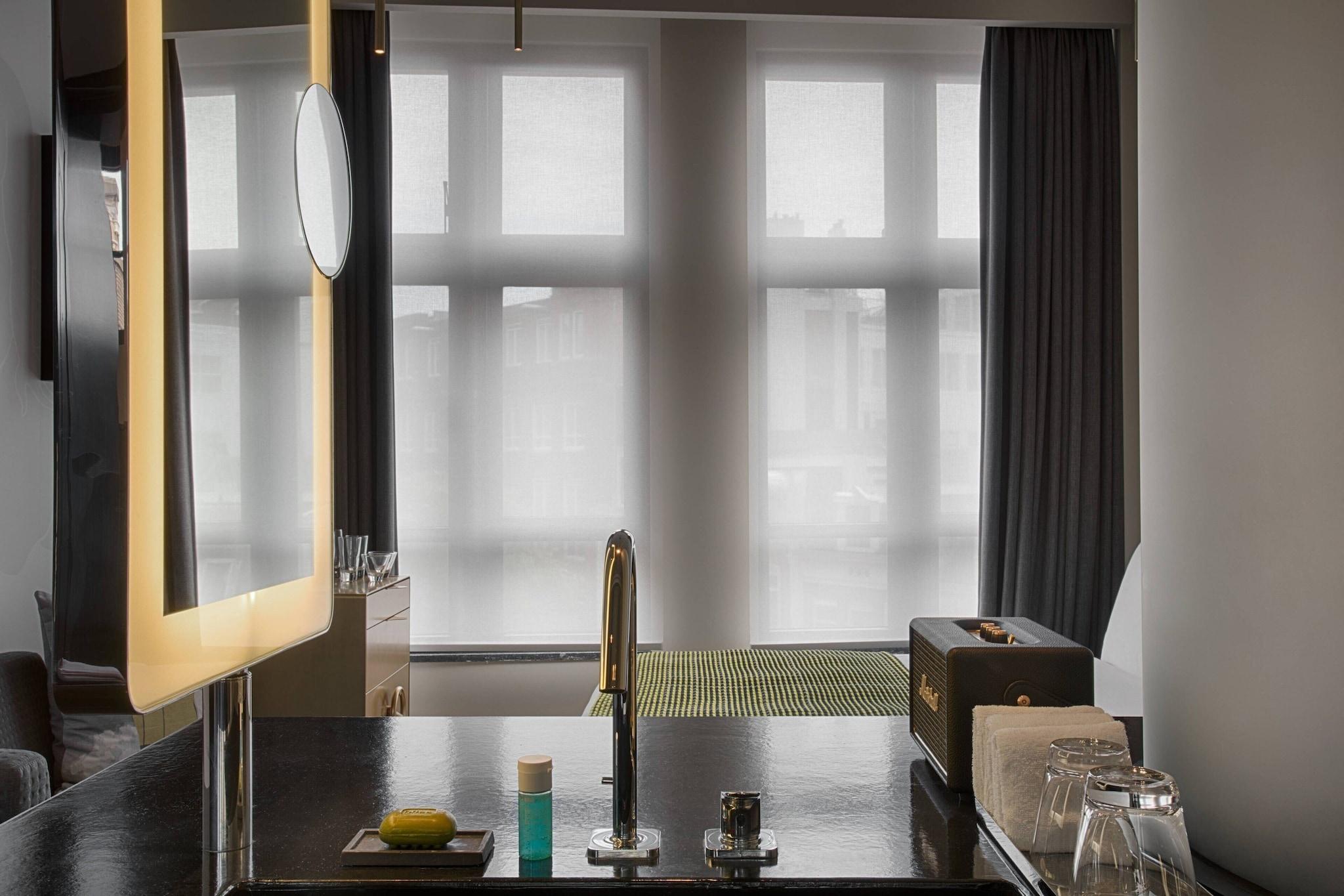 Double Superior with Views