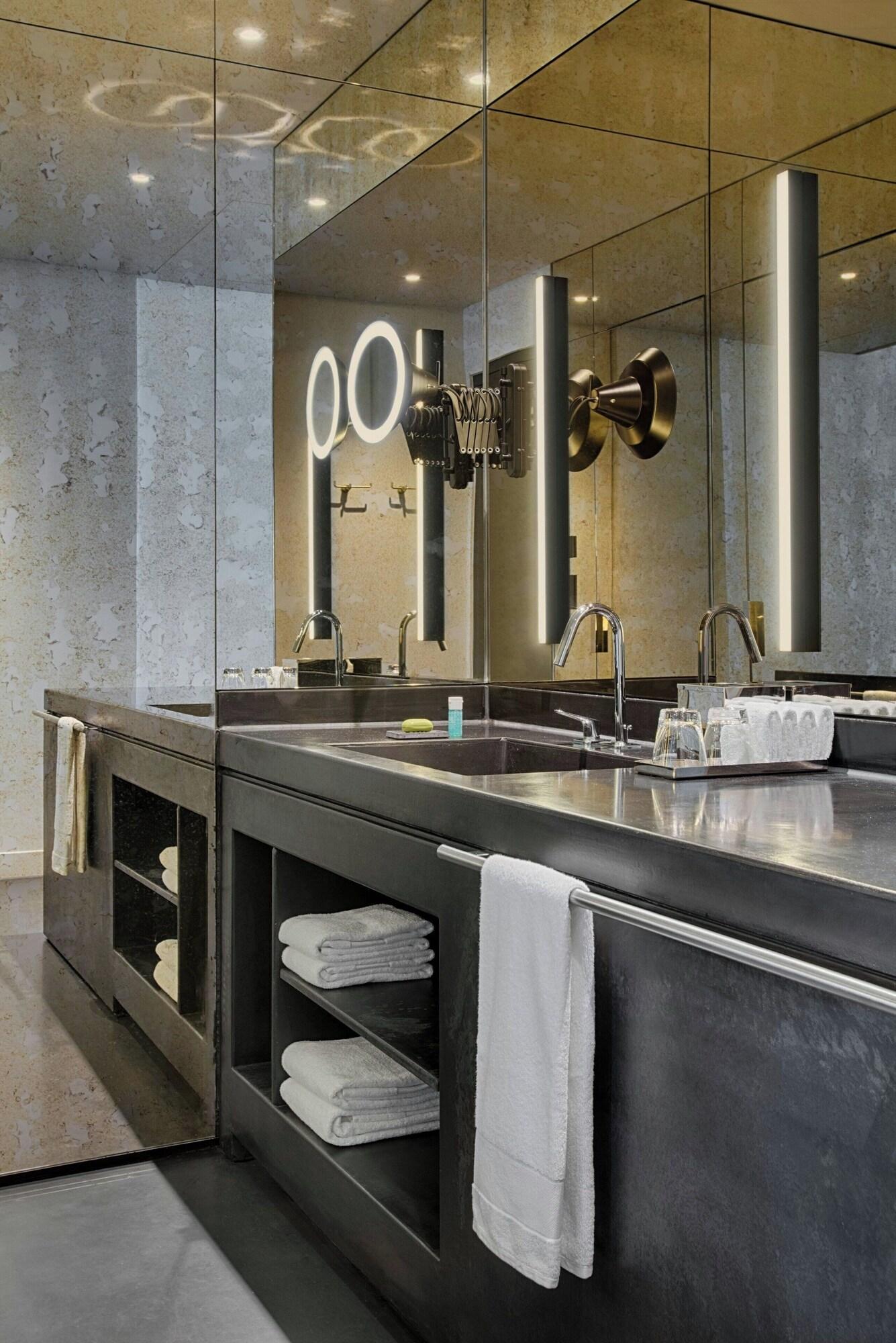 Twin Superior City View