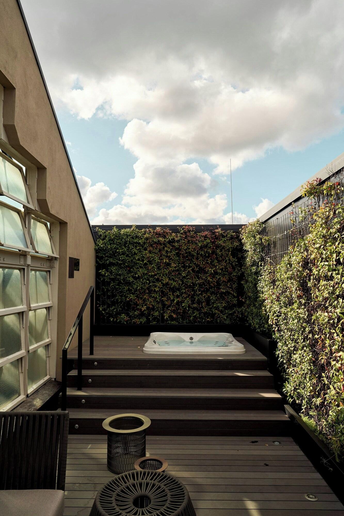 Suite King Bed One Bedroom 