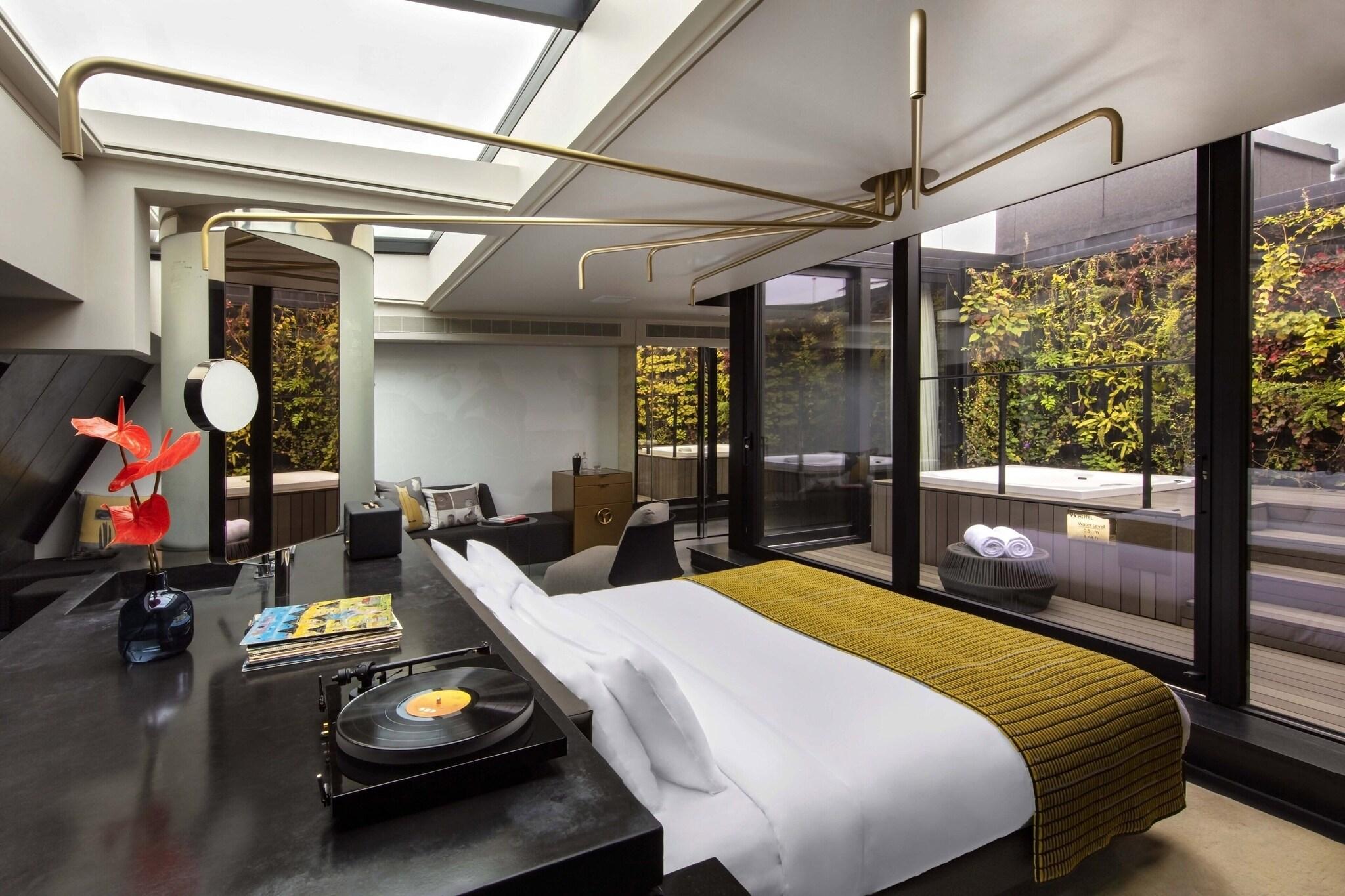 Suite King Bed One Bedroom 