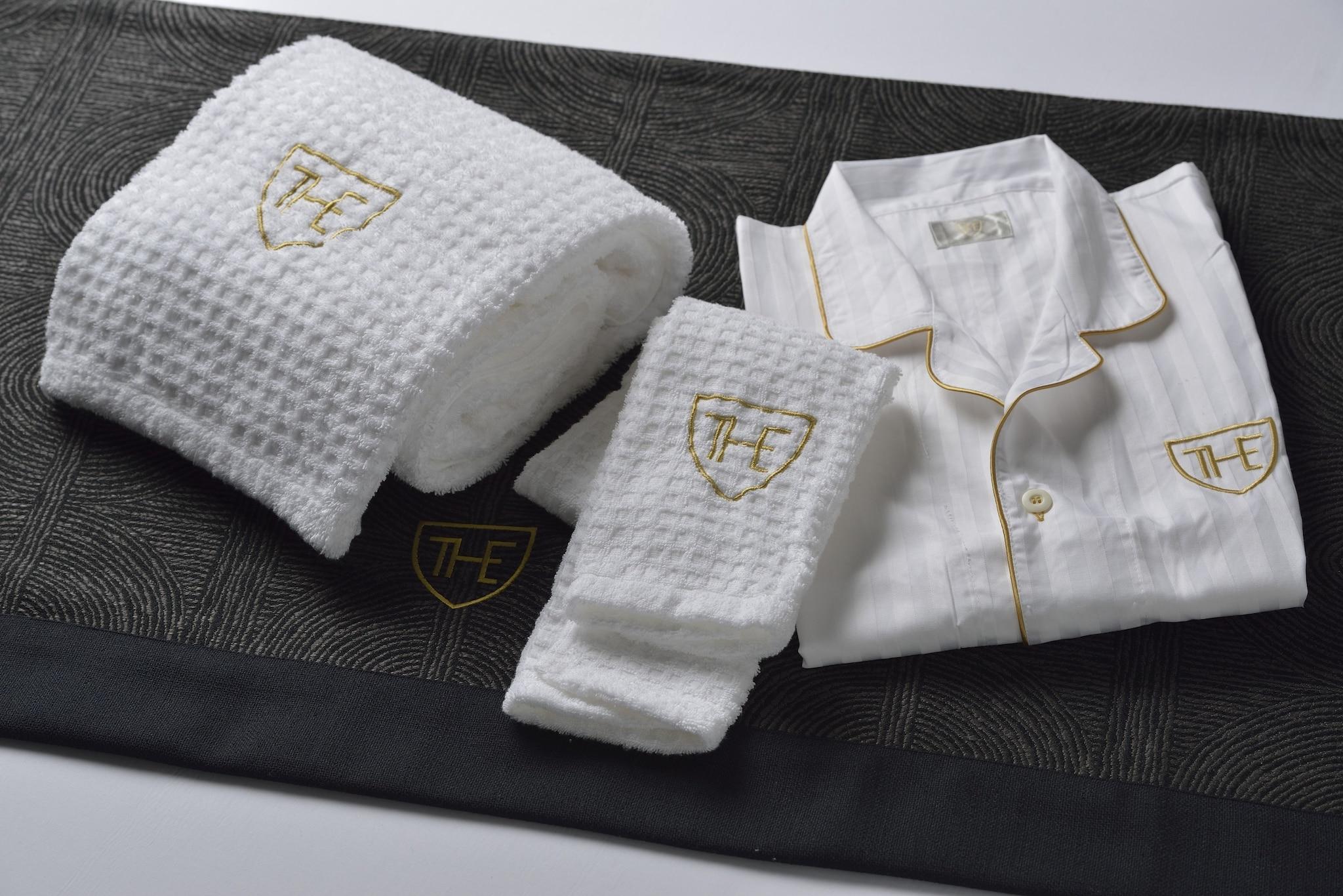 Double Queen Size Bed