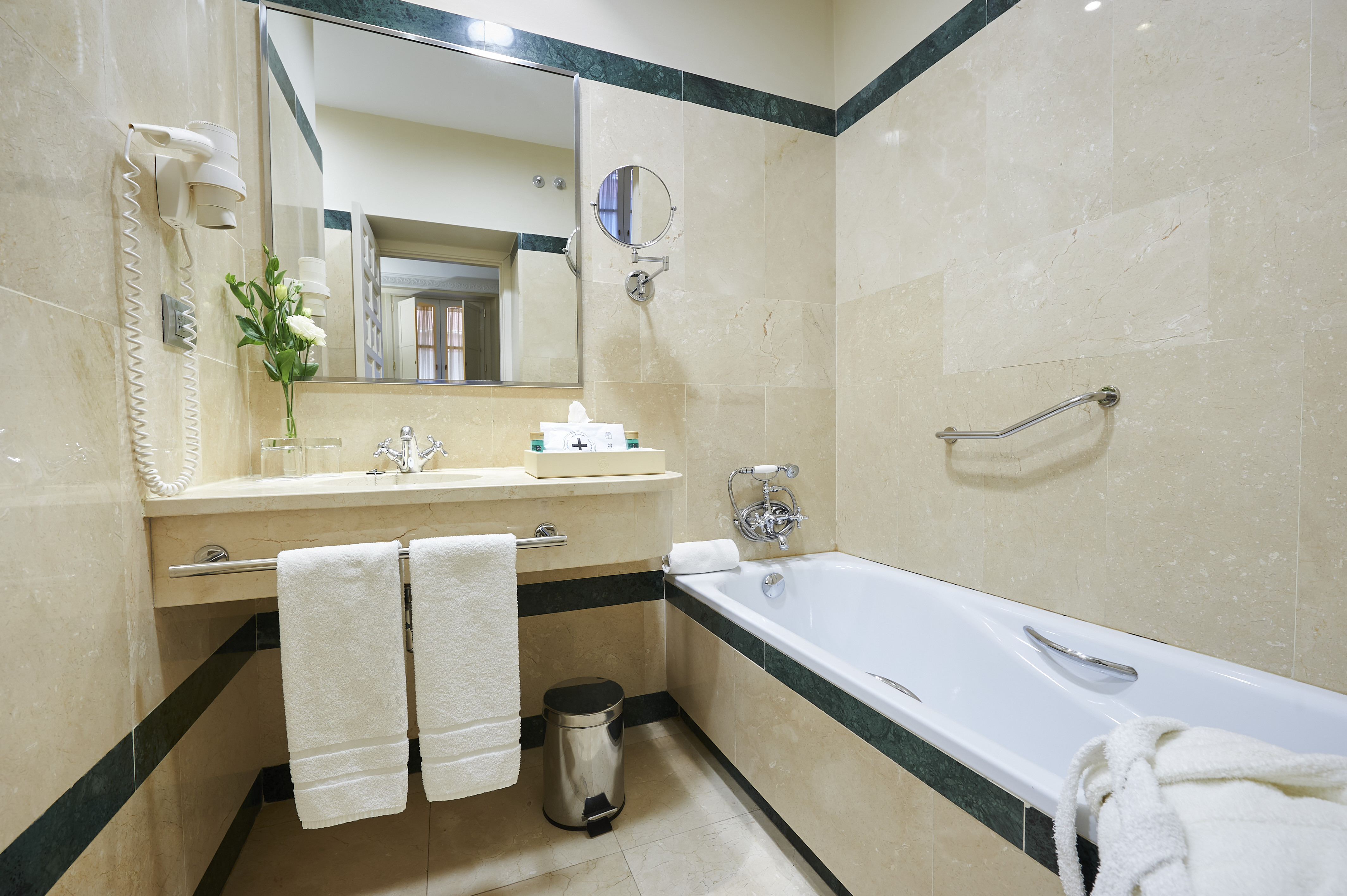 Double or Twin Standard