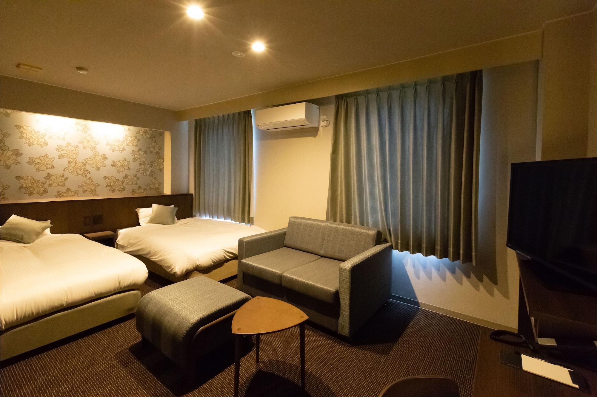 Twin Deluxe Two Beds