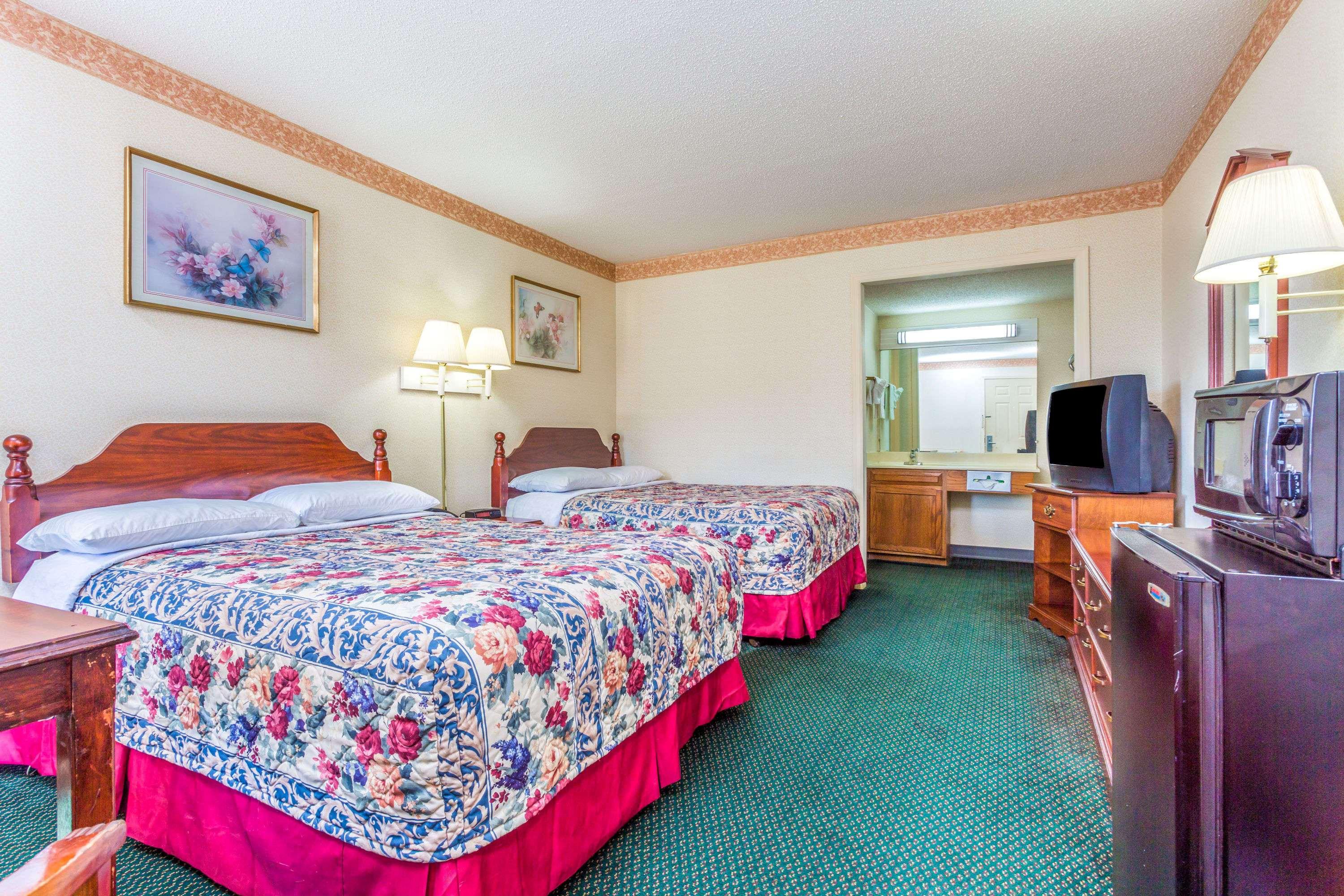 Quadruple Two Double Beds