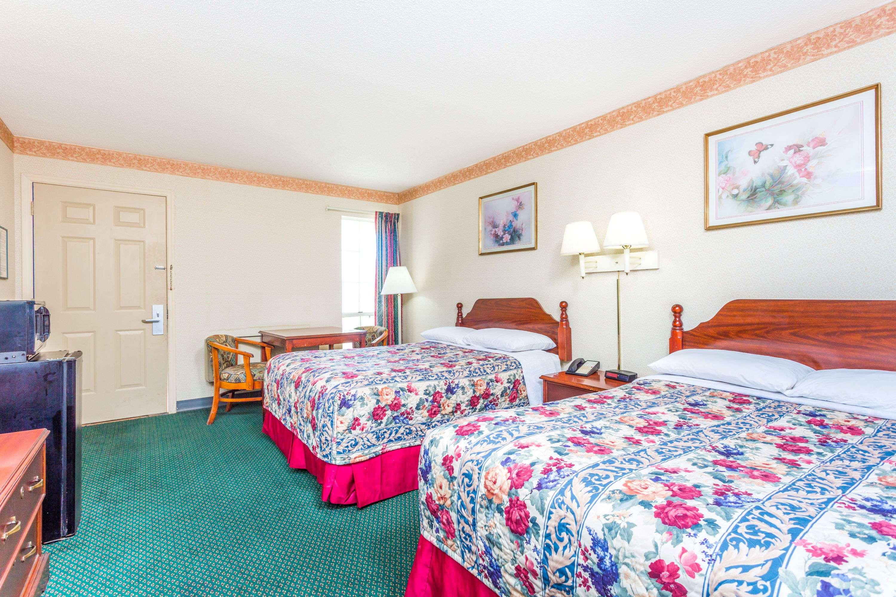 Quadruple Two Double Beds