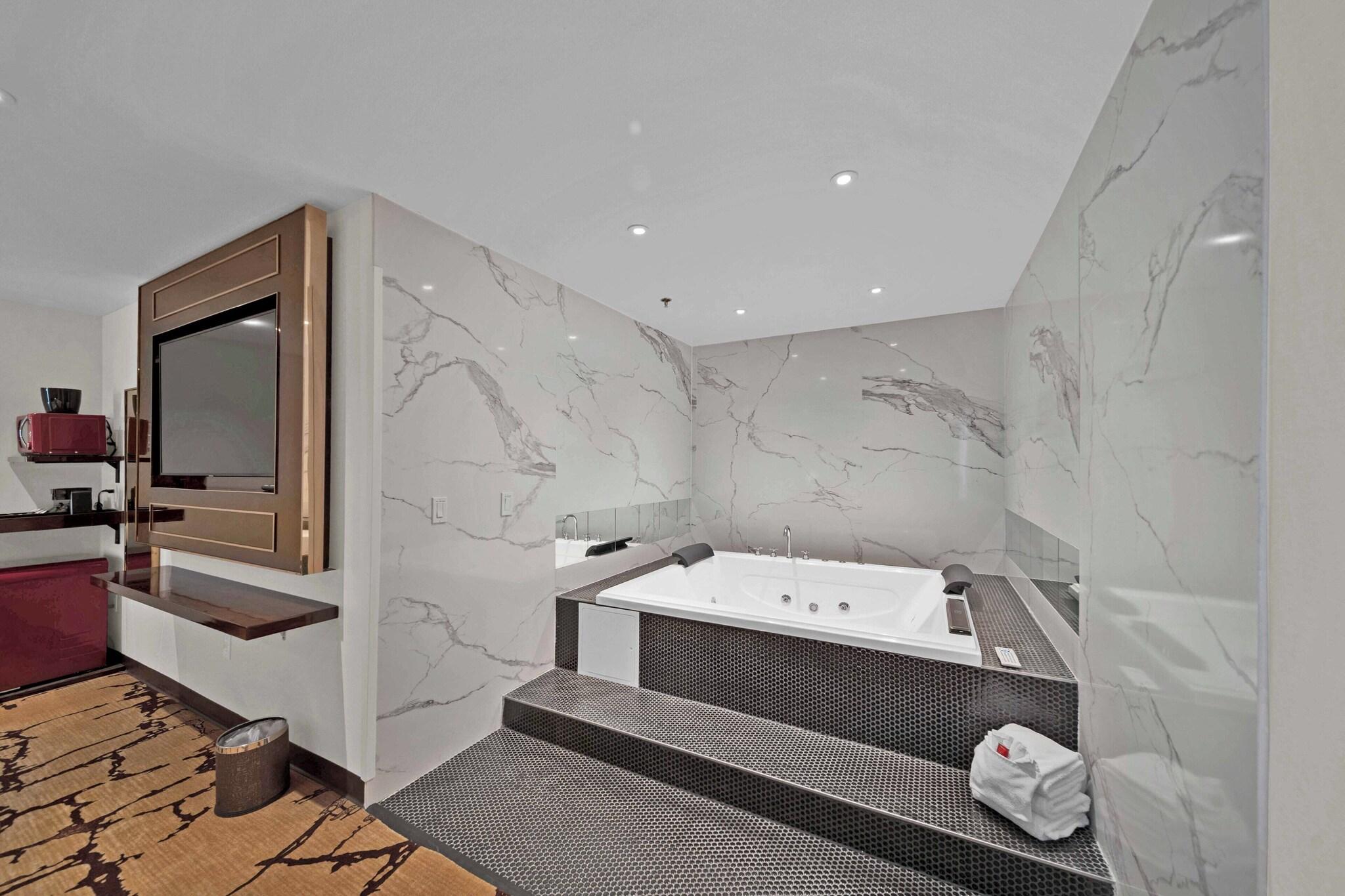 Suite Two Queen Beds