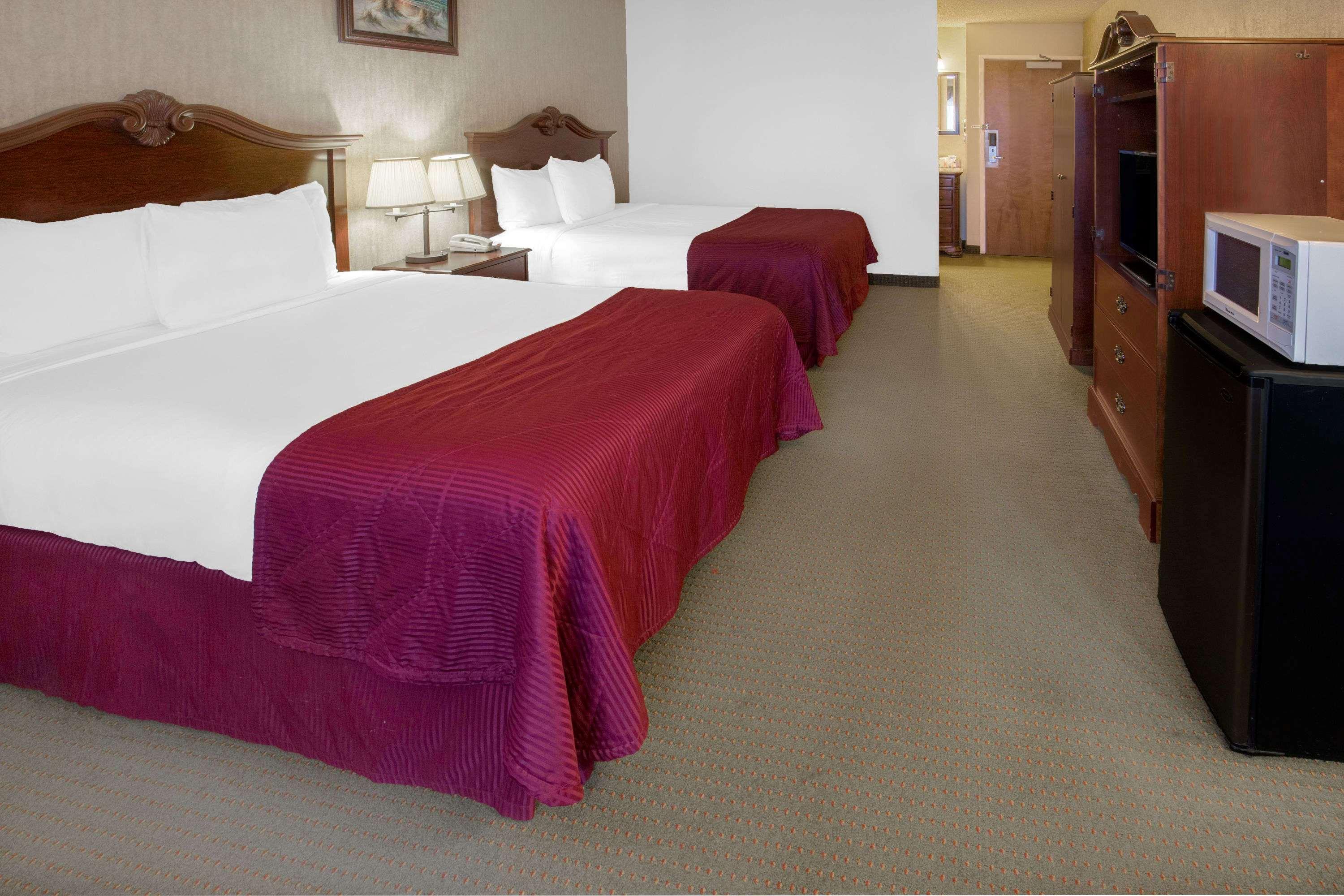 Quadruple Two Queen Beds Non Smoking