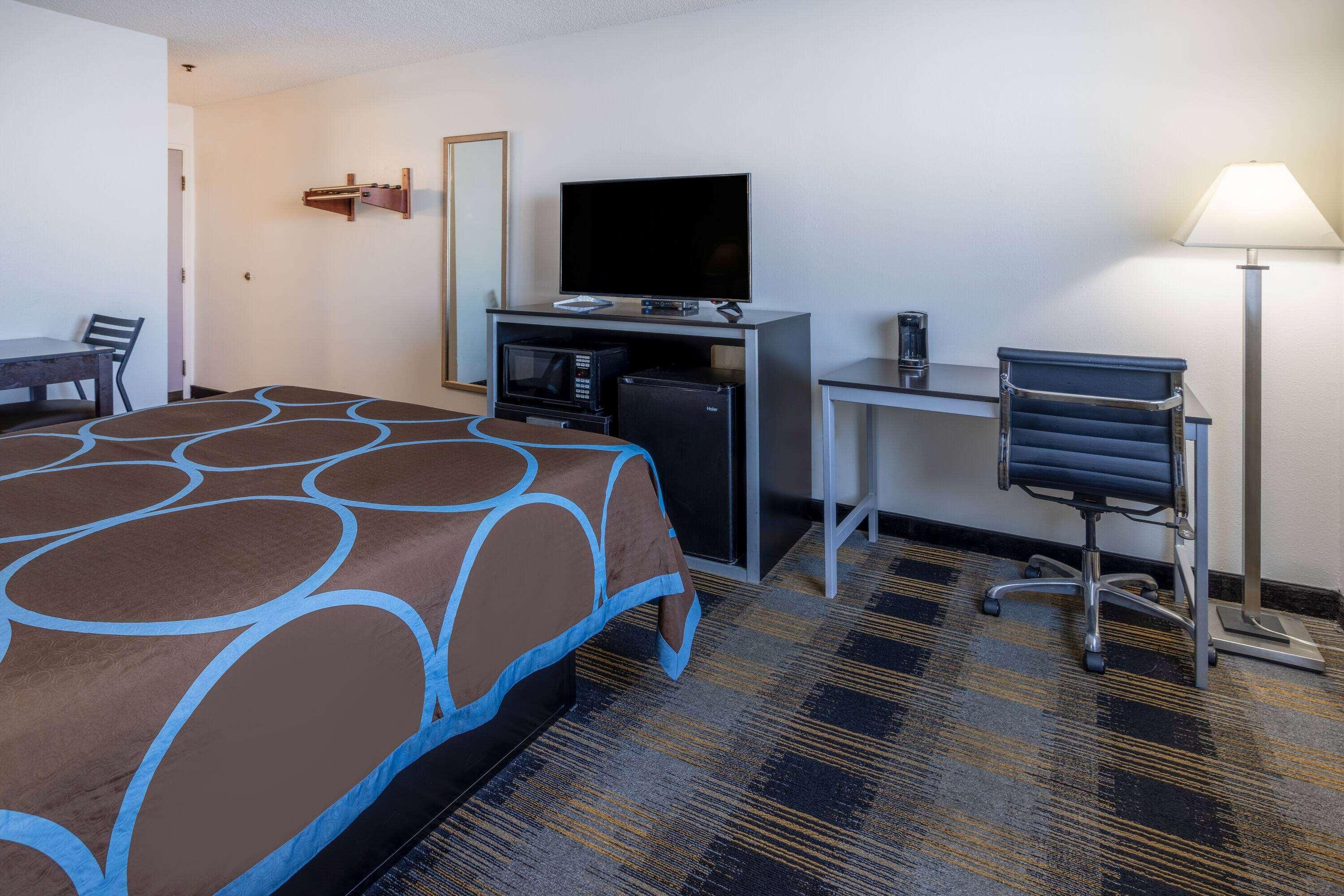 Room Queen Bed Non Smoking