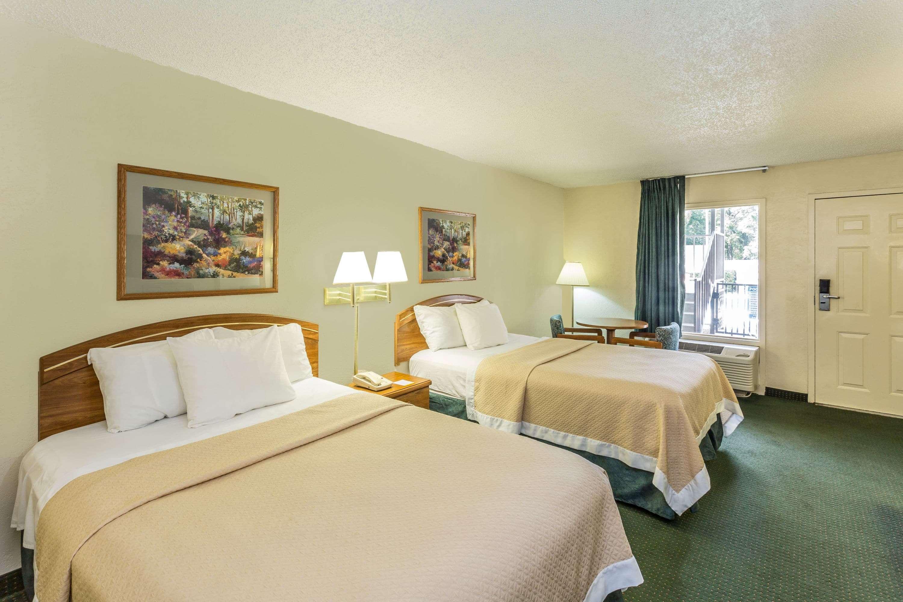 Quadruple Two Double Beds