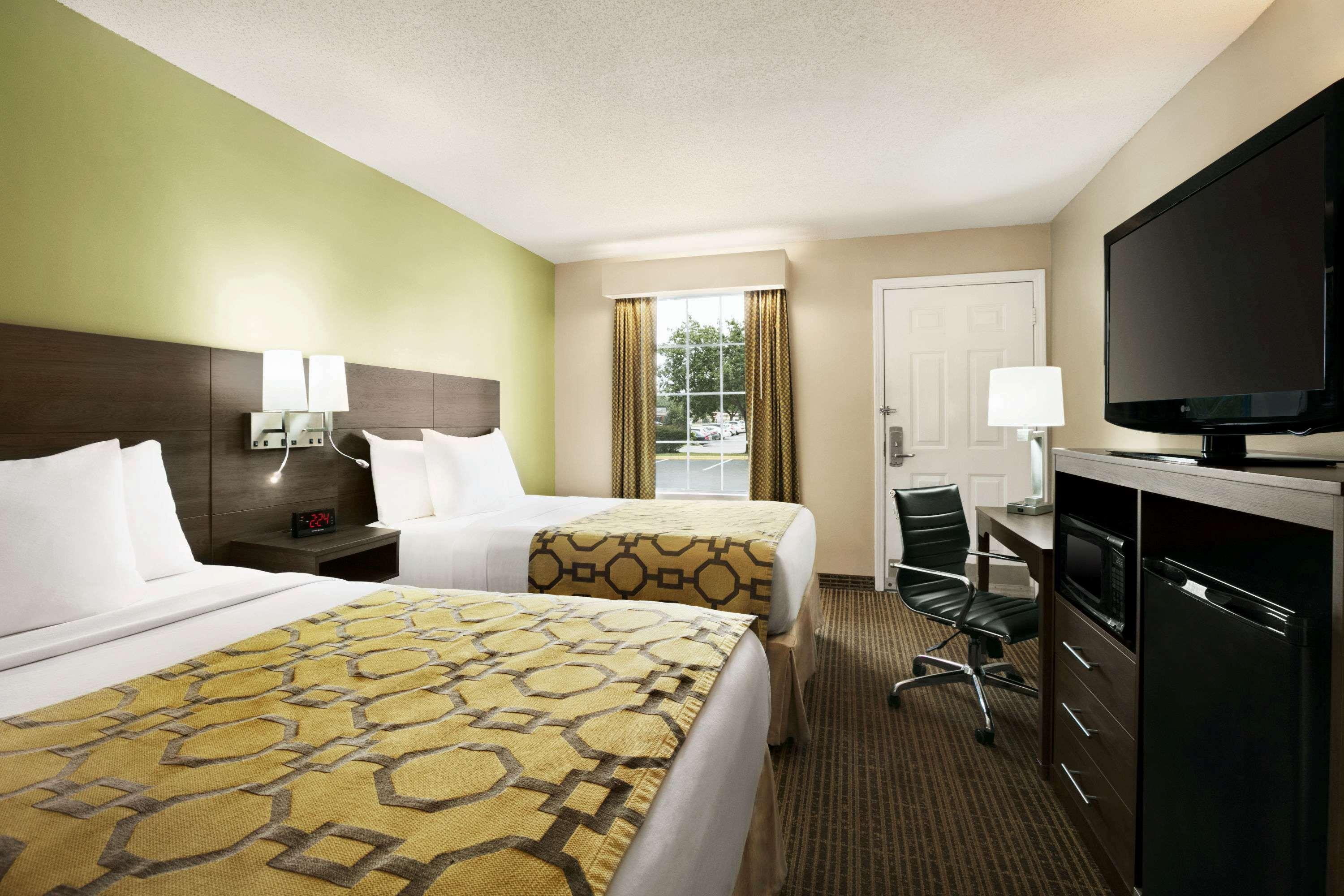 Quadruple Two Double Beds