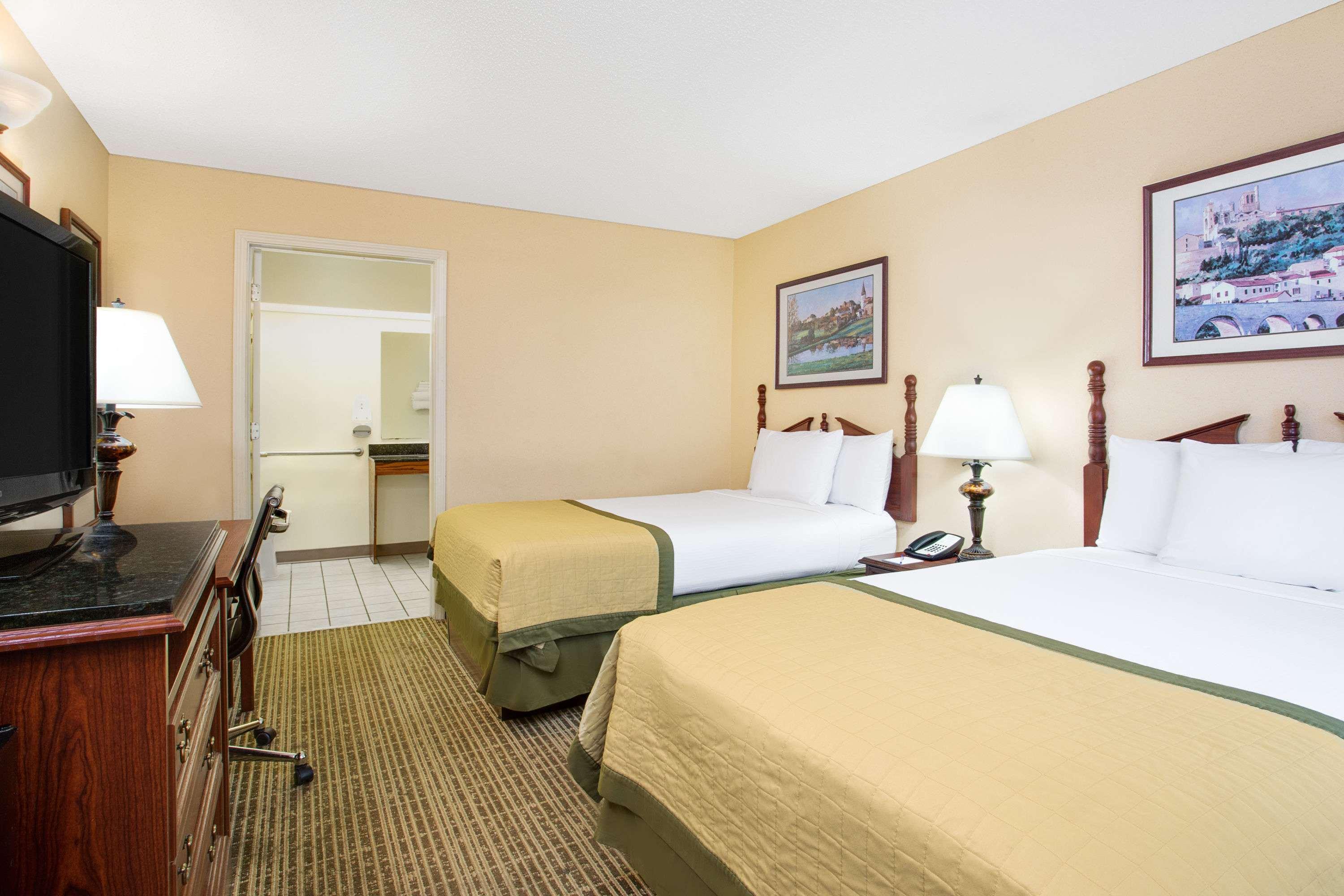 Room Two Double Beds