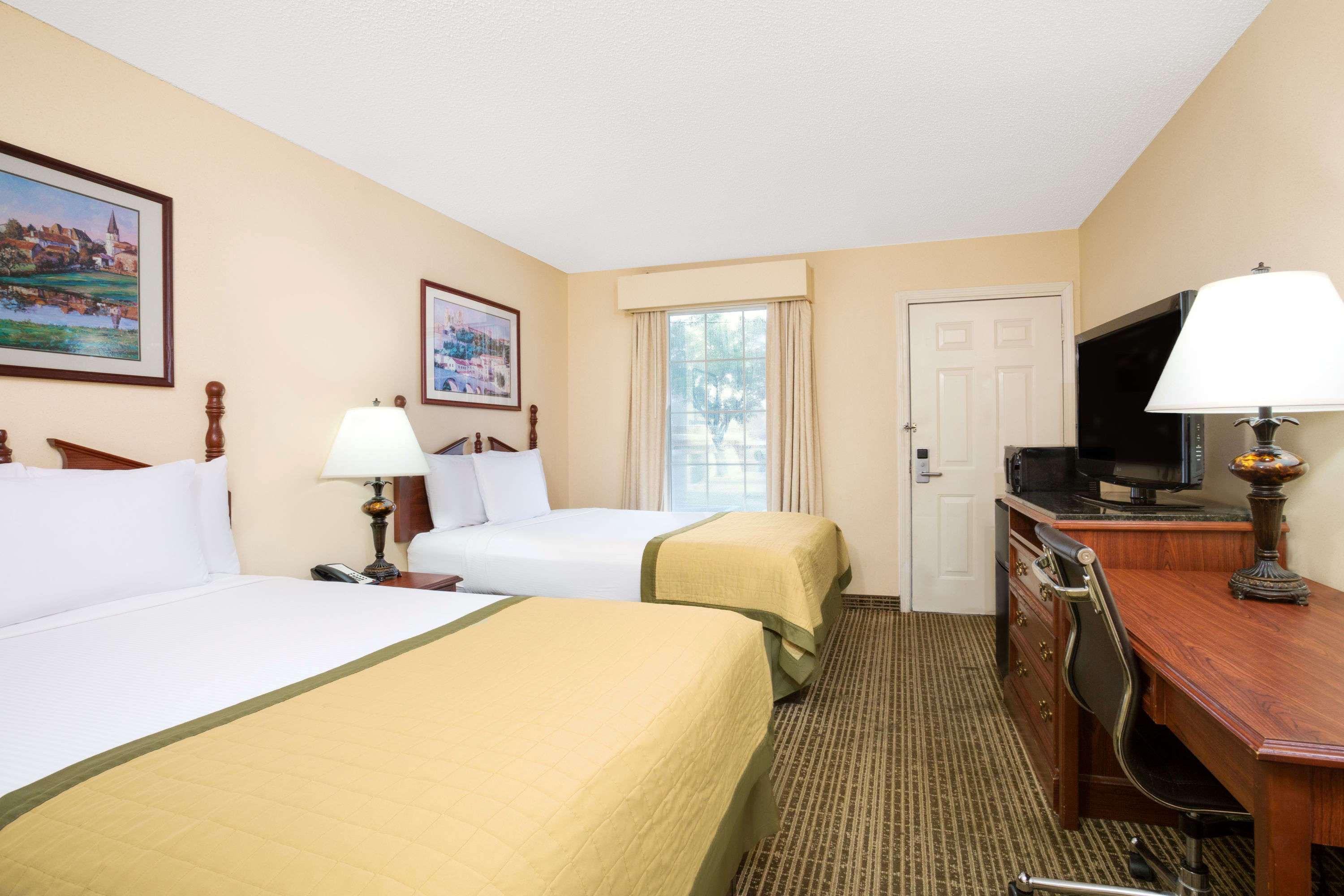 Room Two Double Beds