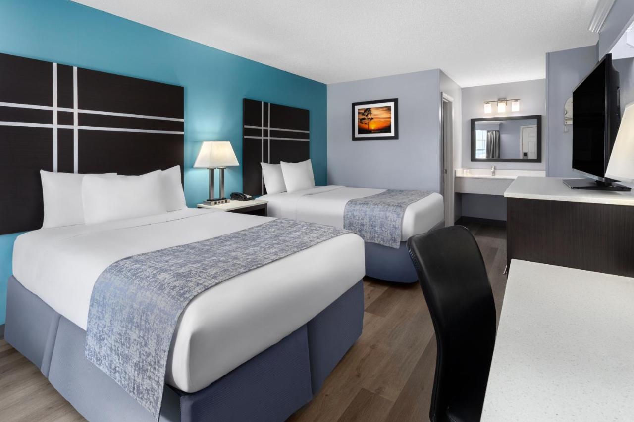 Room Two Double Beds