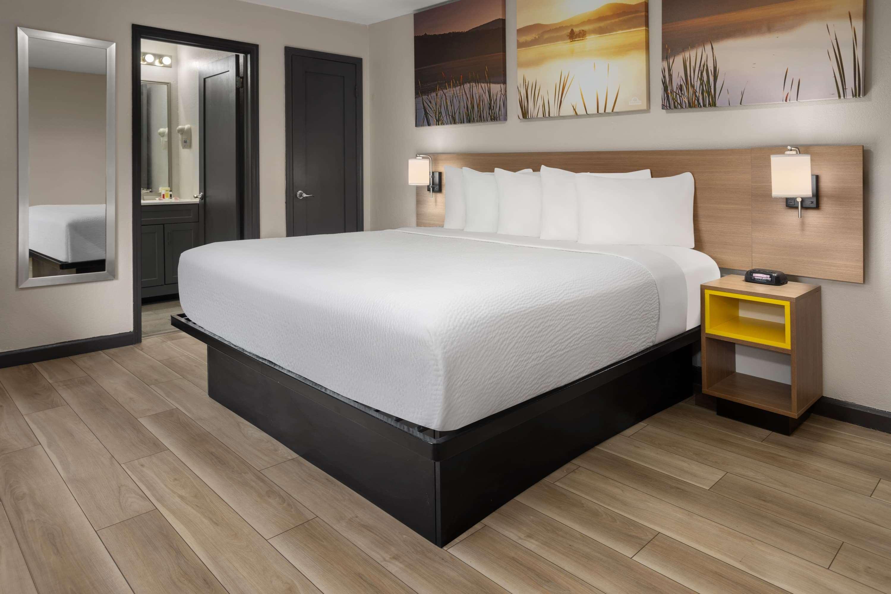 Triple King Bed Non Smoking