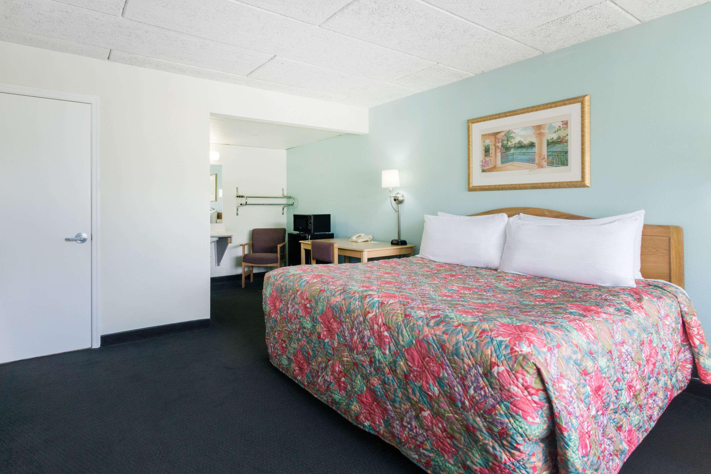 Quadruple Two Double Beds