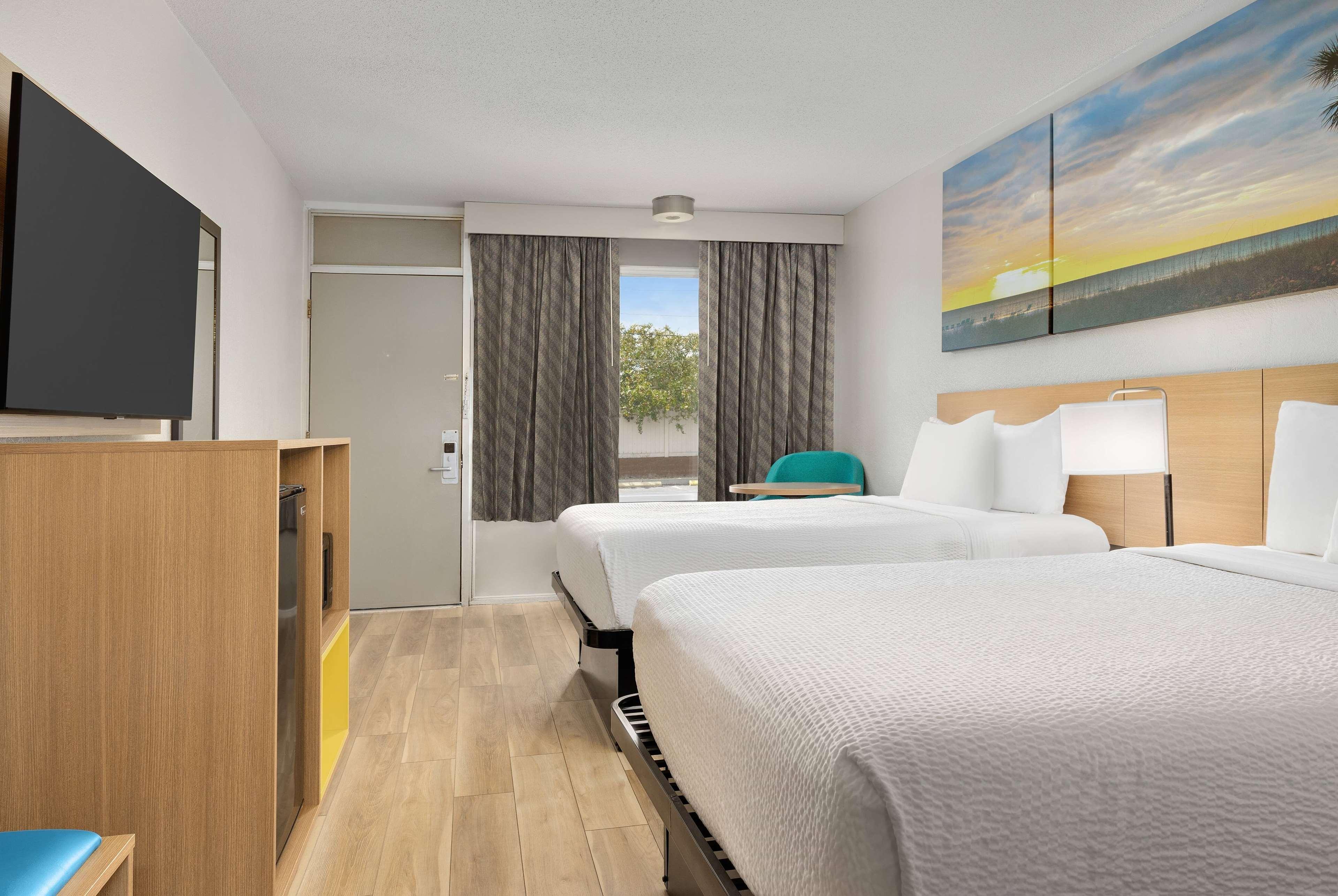 Room Two Double Beds