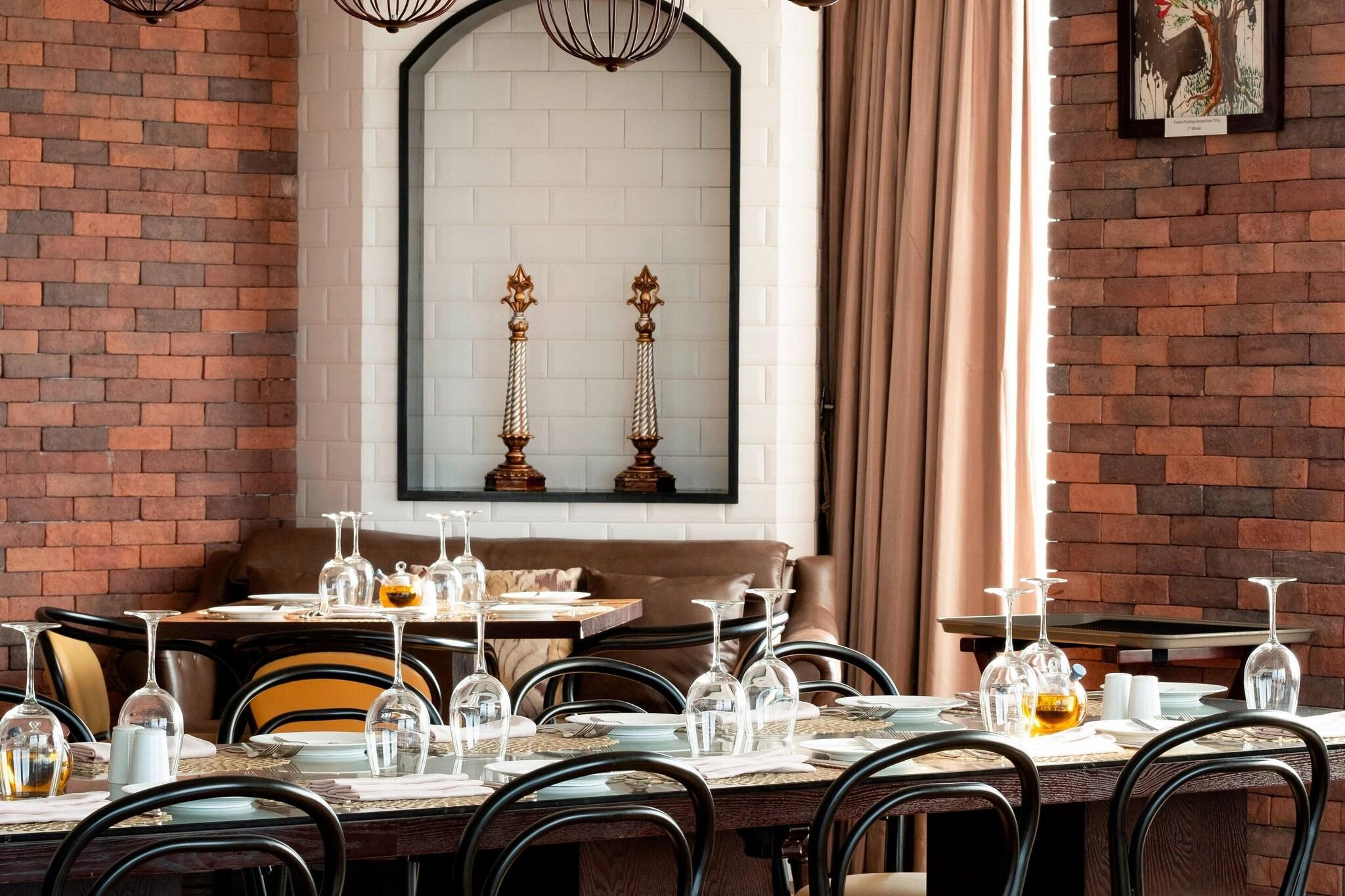 Junior Suite King Bed One Bedroom 