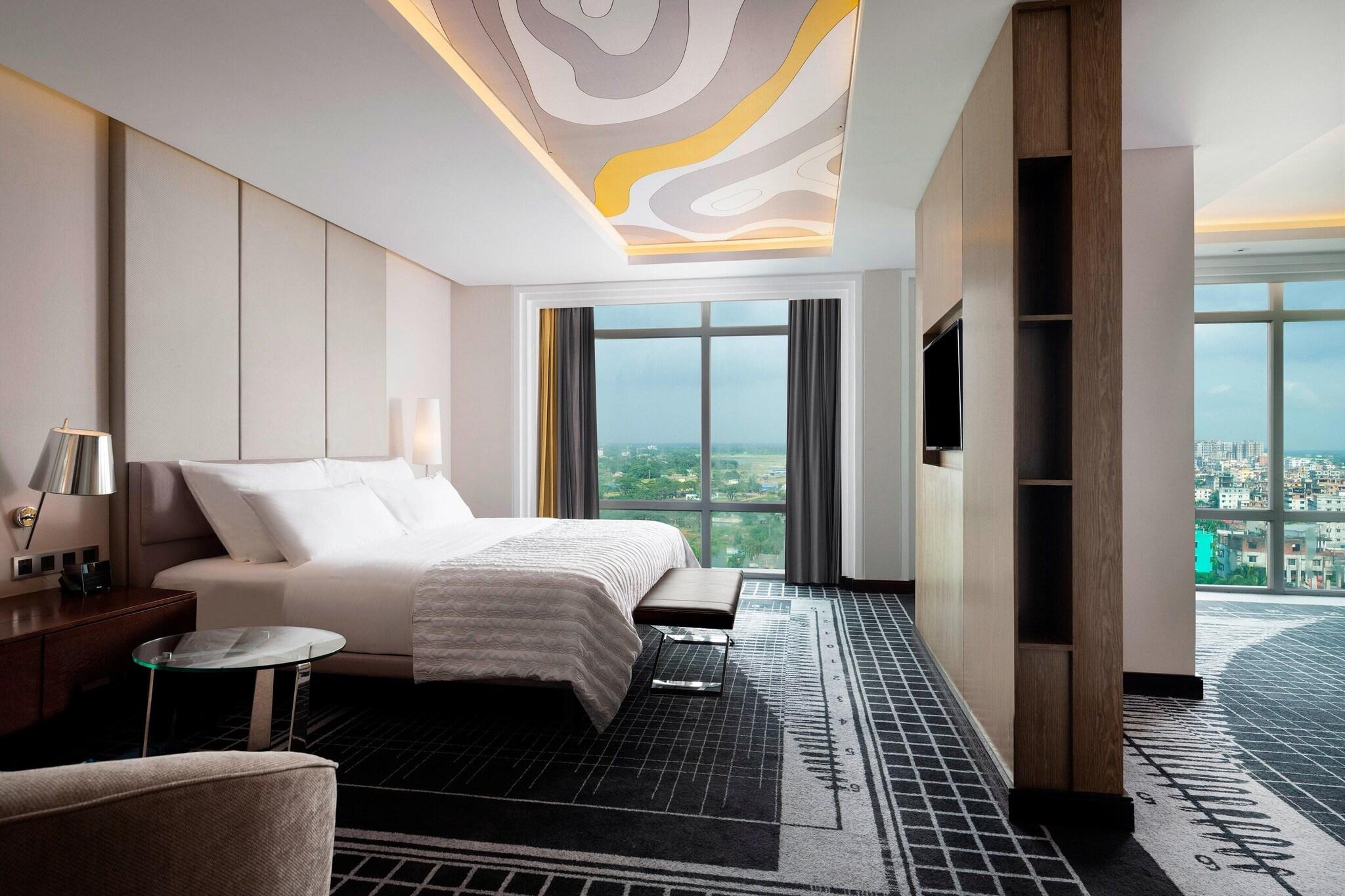 Junior Suite King Bed One Bedroom 