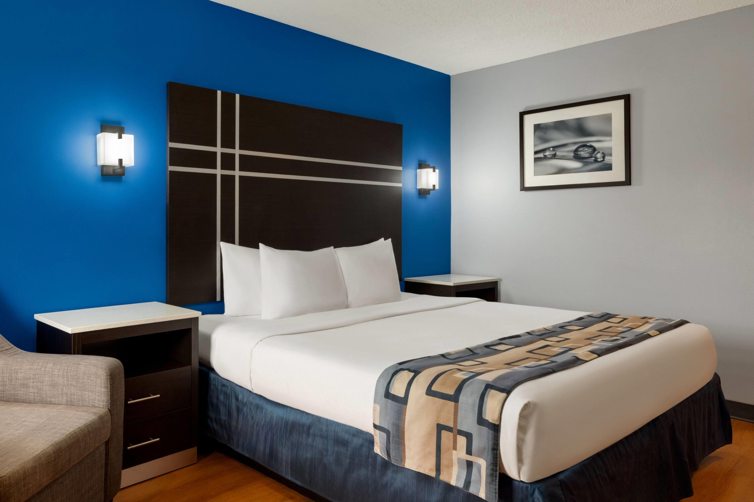 Room King Bed Non Smoking