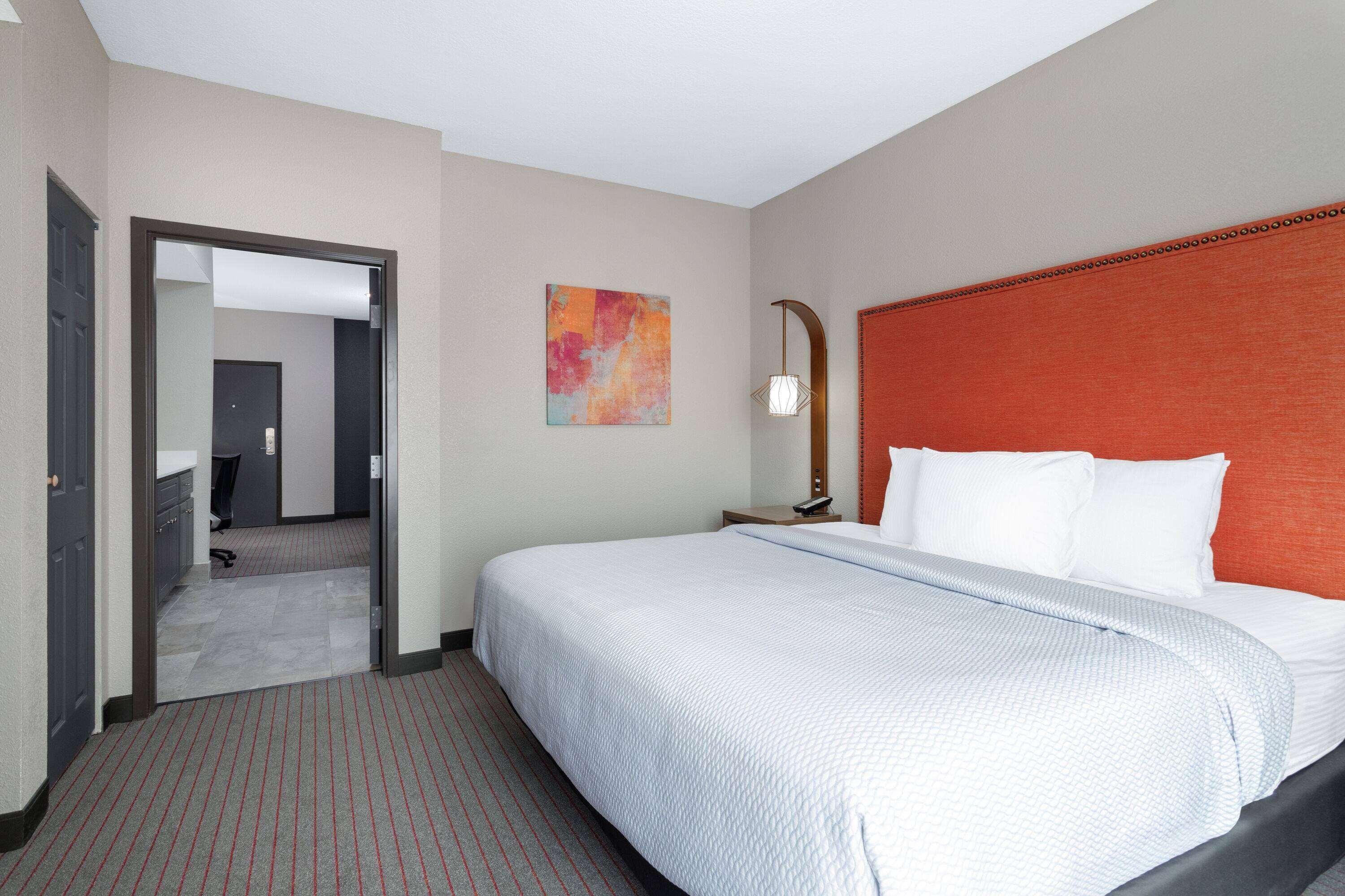 Studio King Size Bed