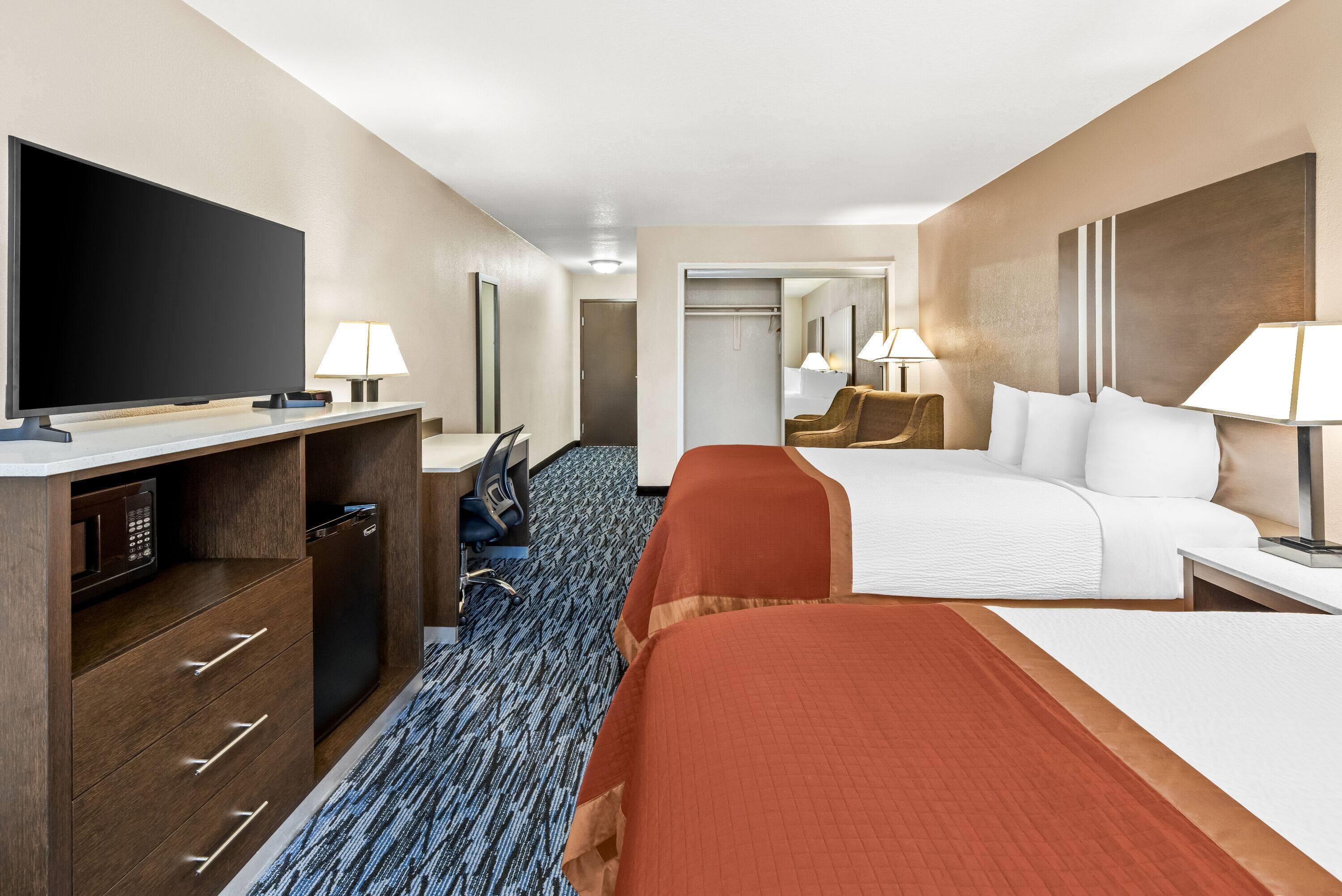 Quadruple Two Double Beds