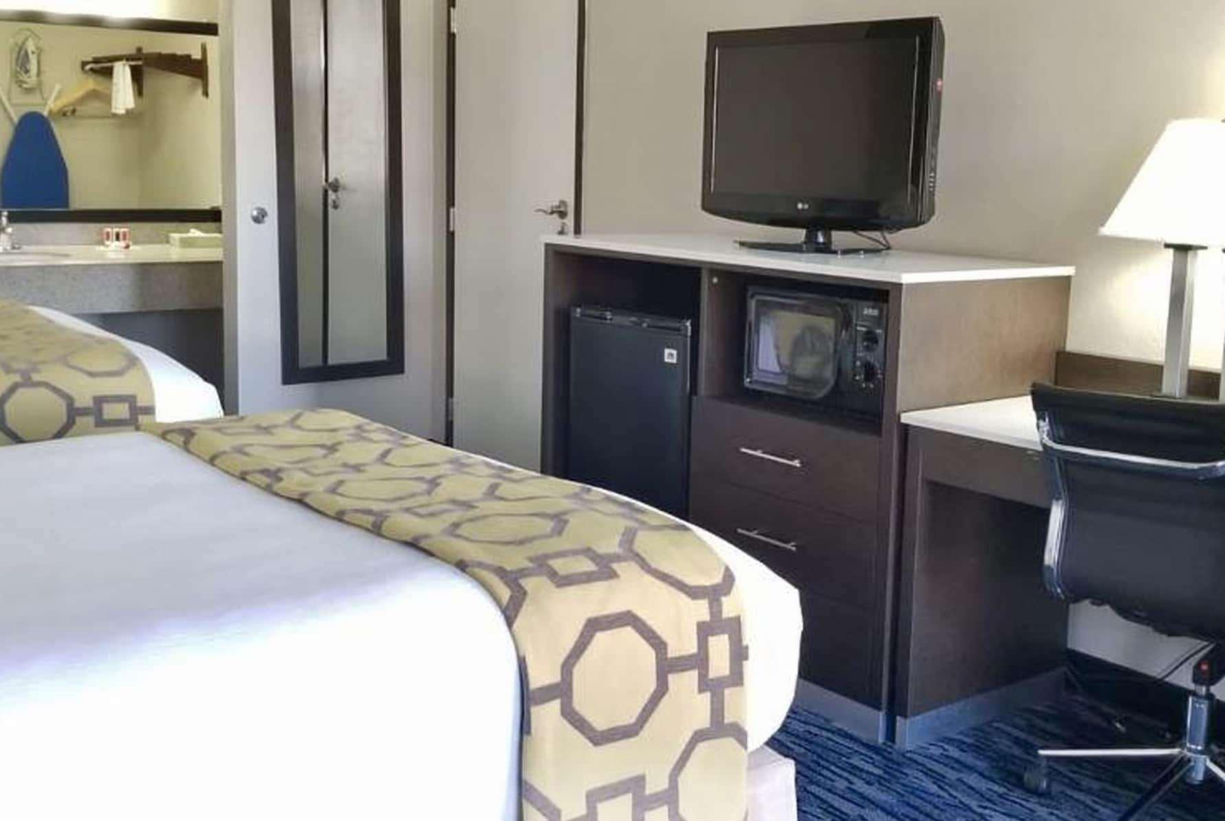 Quadruple Two Double Beds