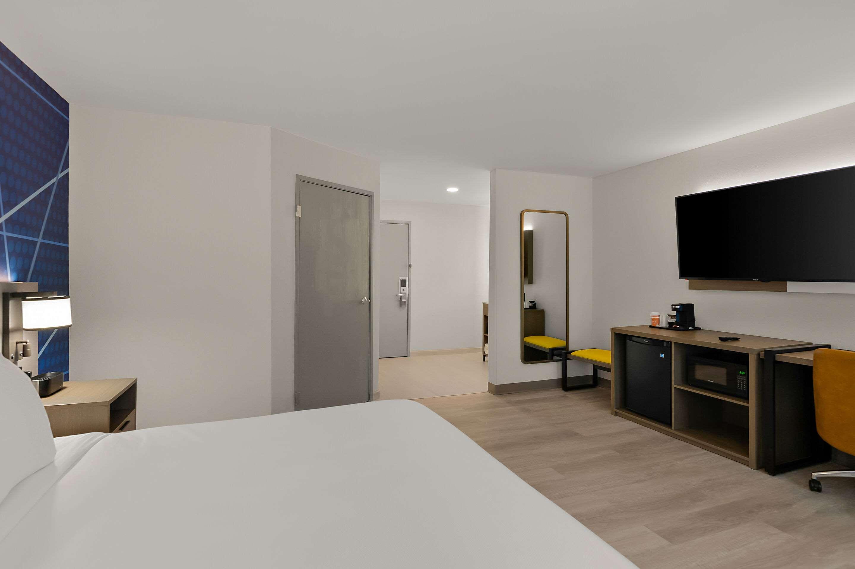 Double Accessible King Size Bed