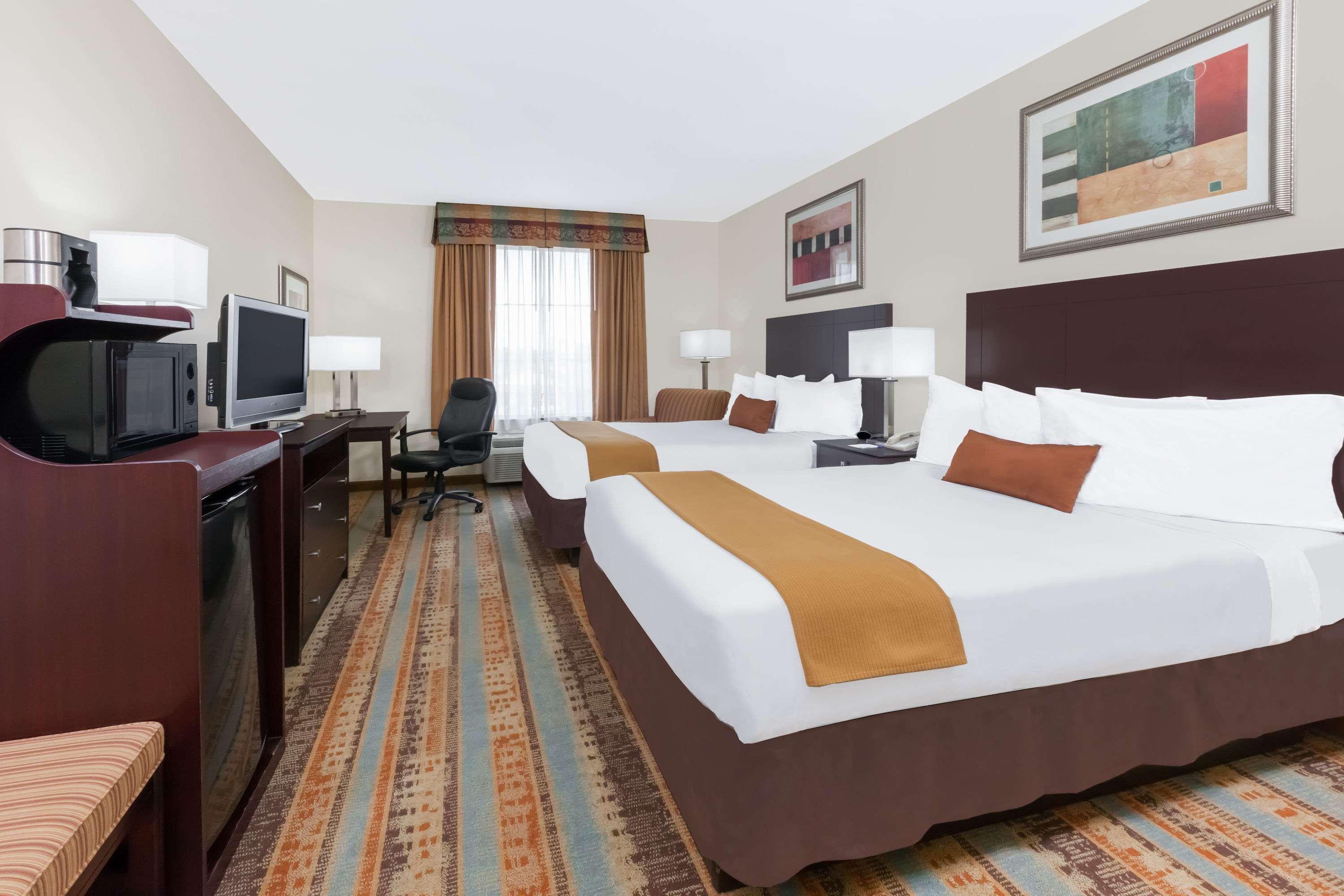 Quadruple Two Queen Beds