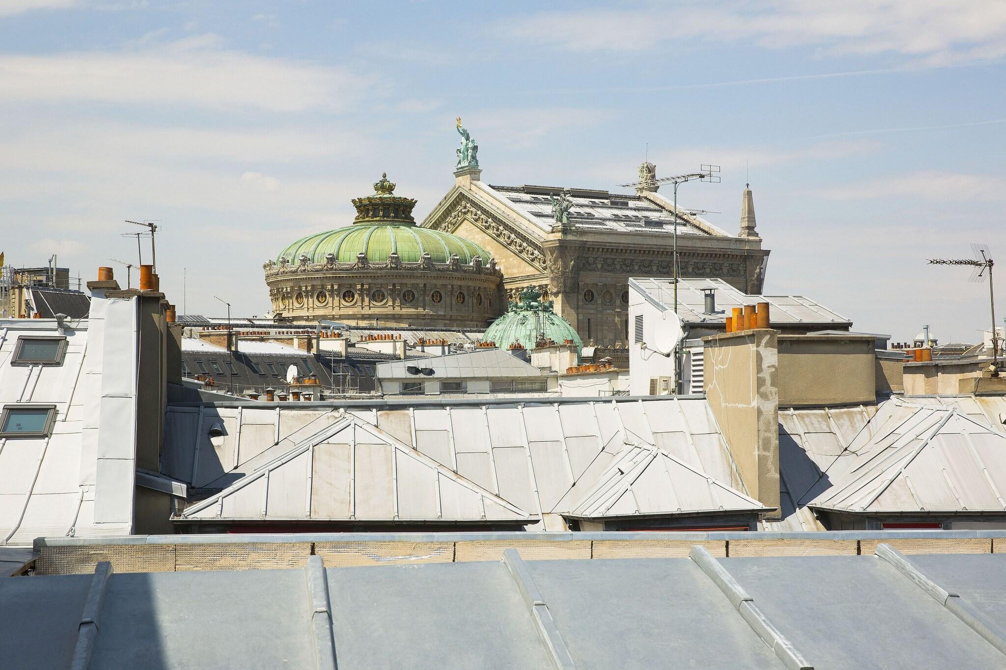 Suite Queen Size Bed