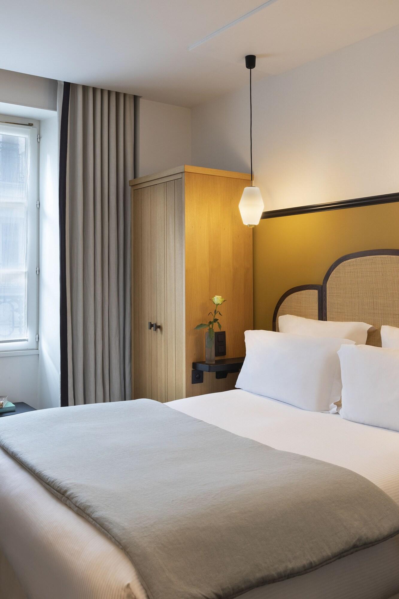 Double Connecting Room