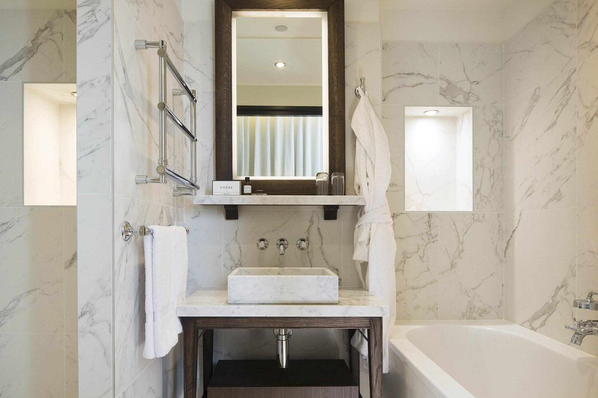 Double Connecting Room