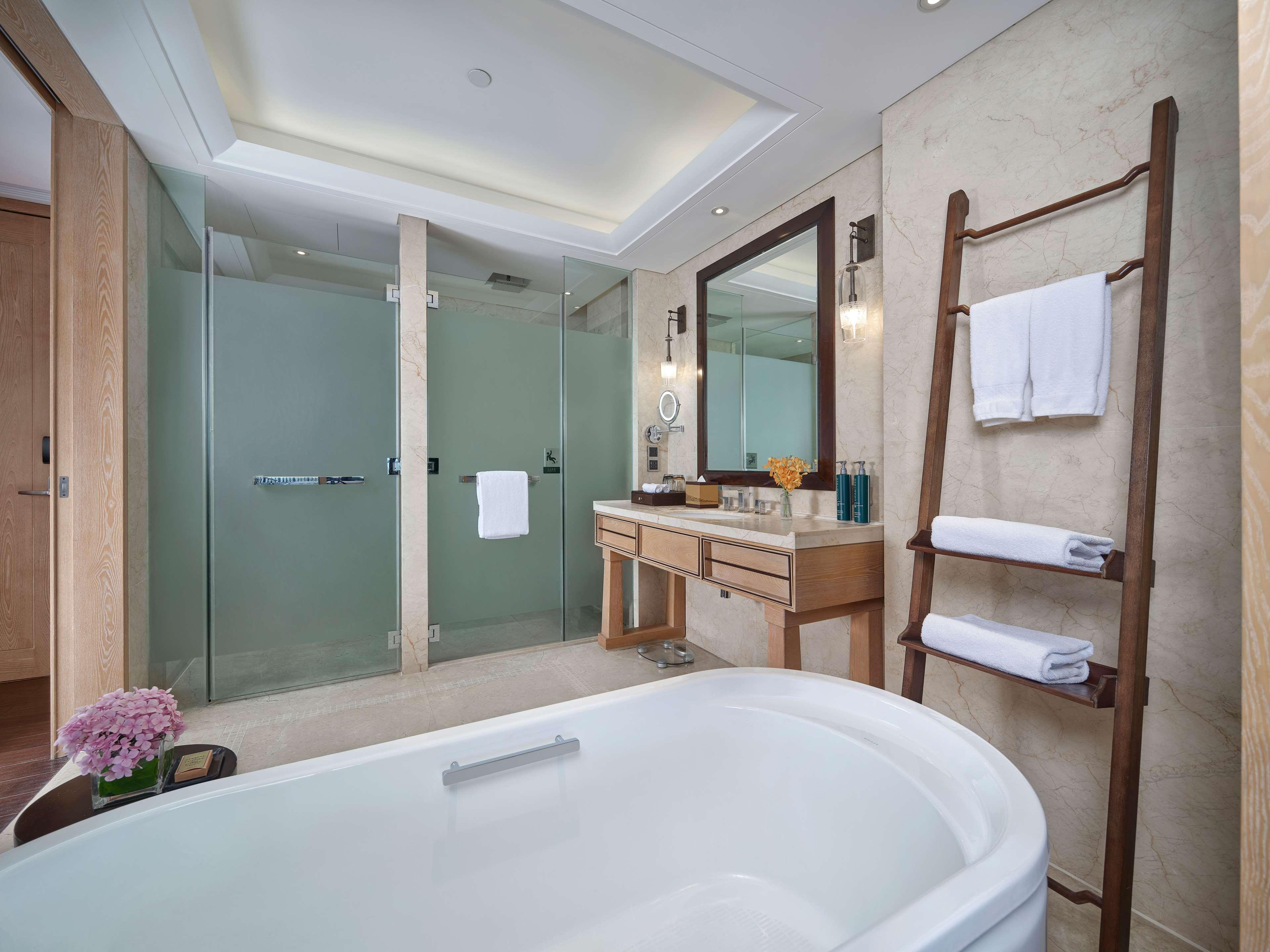 Double Deluxe Lake View