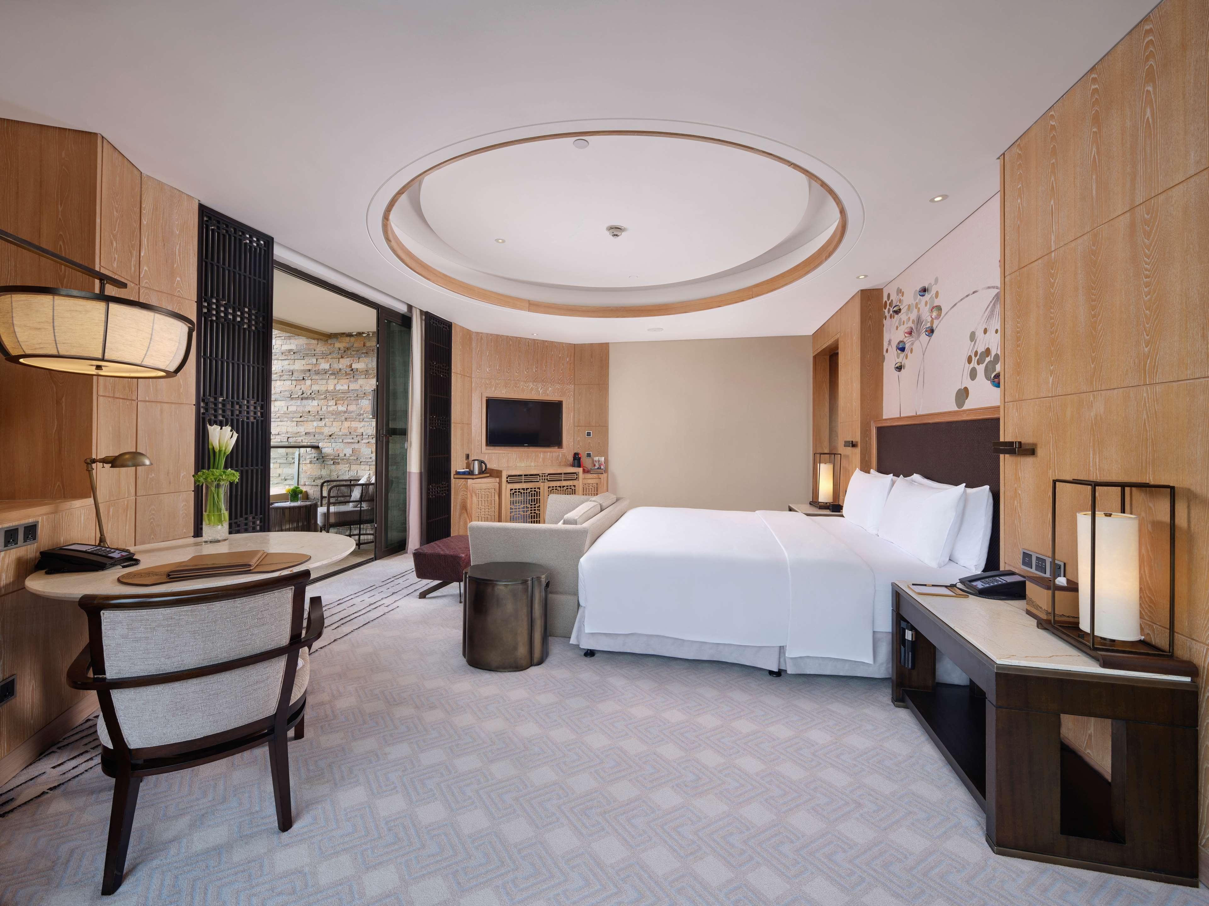 Junior Suite Lake View