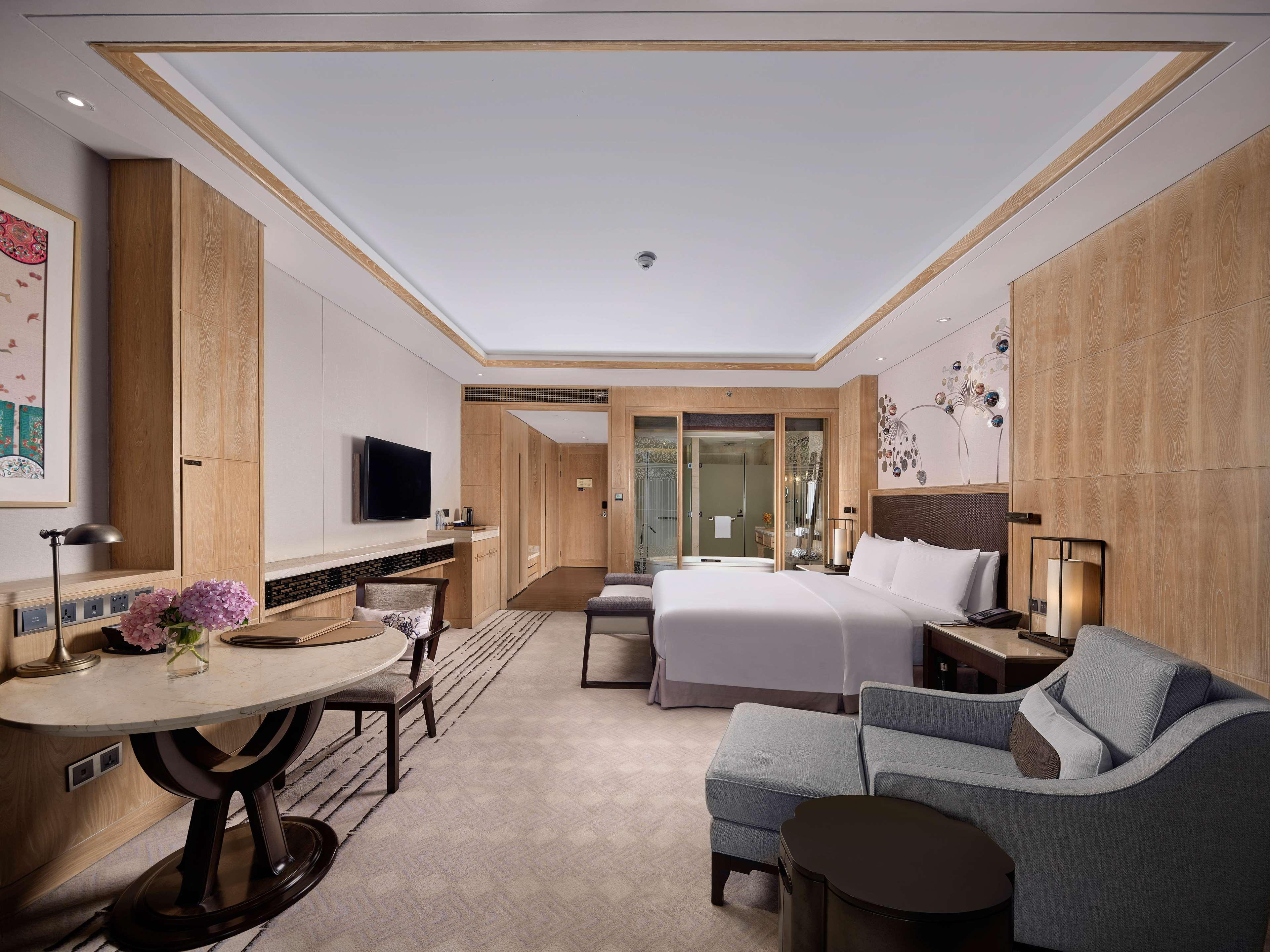 Double Deluxe Lake View