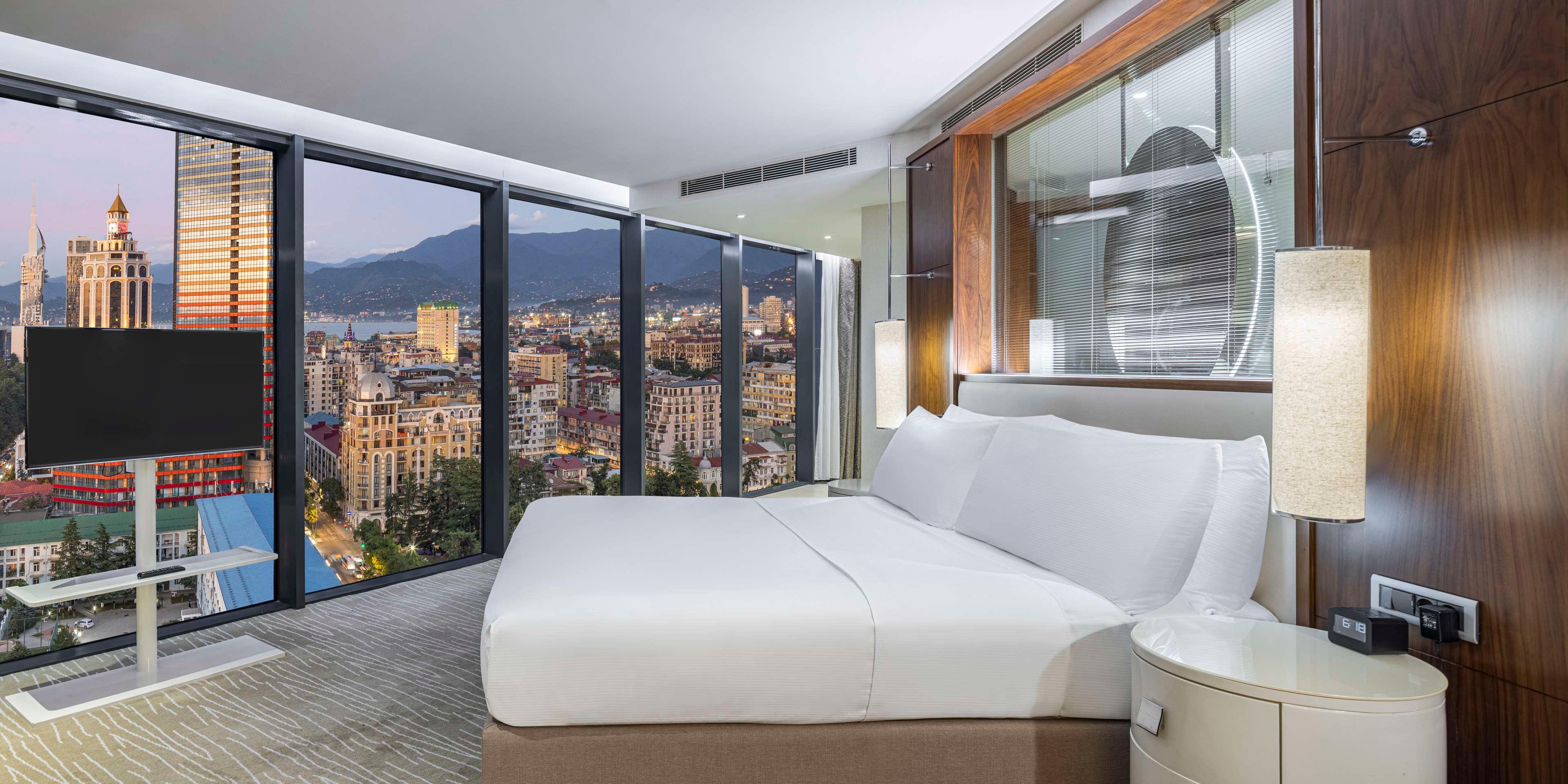 Junior Suite Sea View King Bed