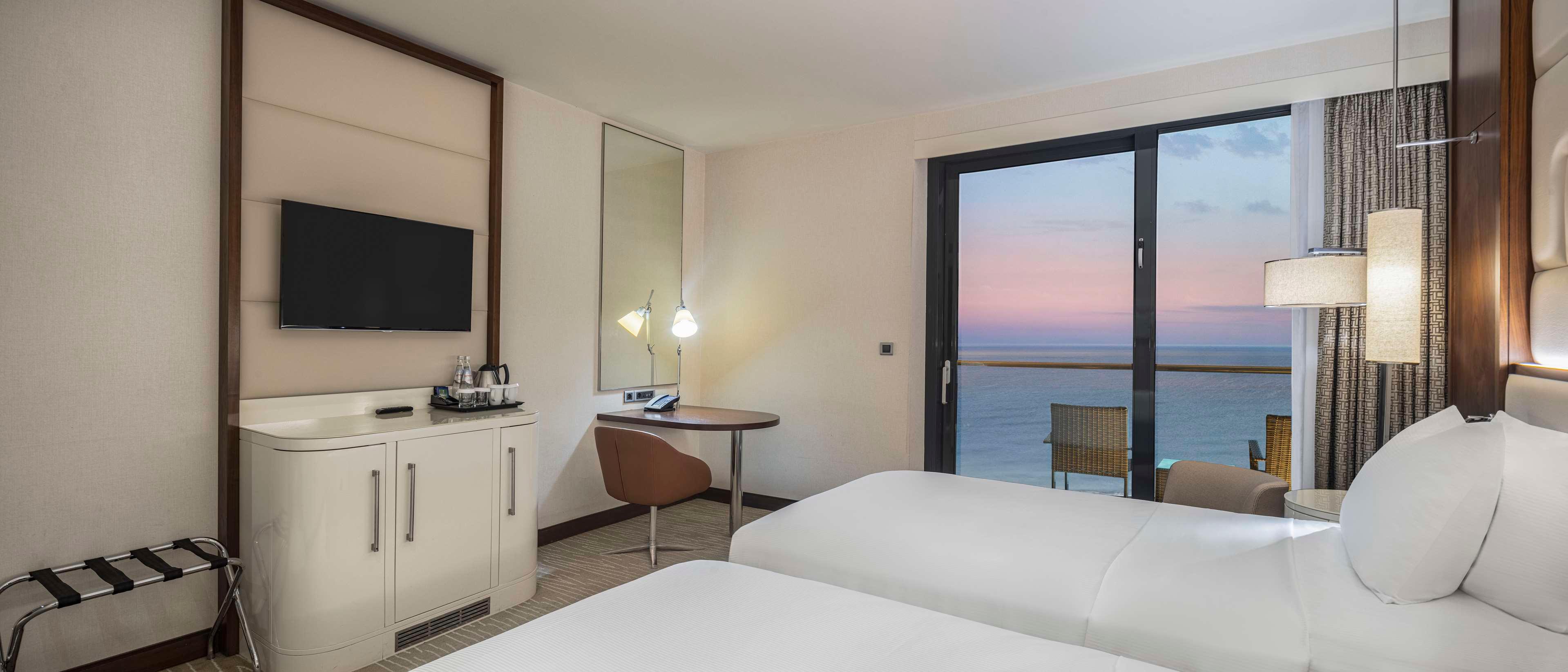 Twin Sea View with Balcony