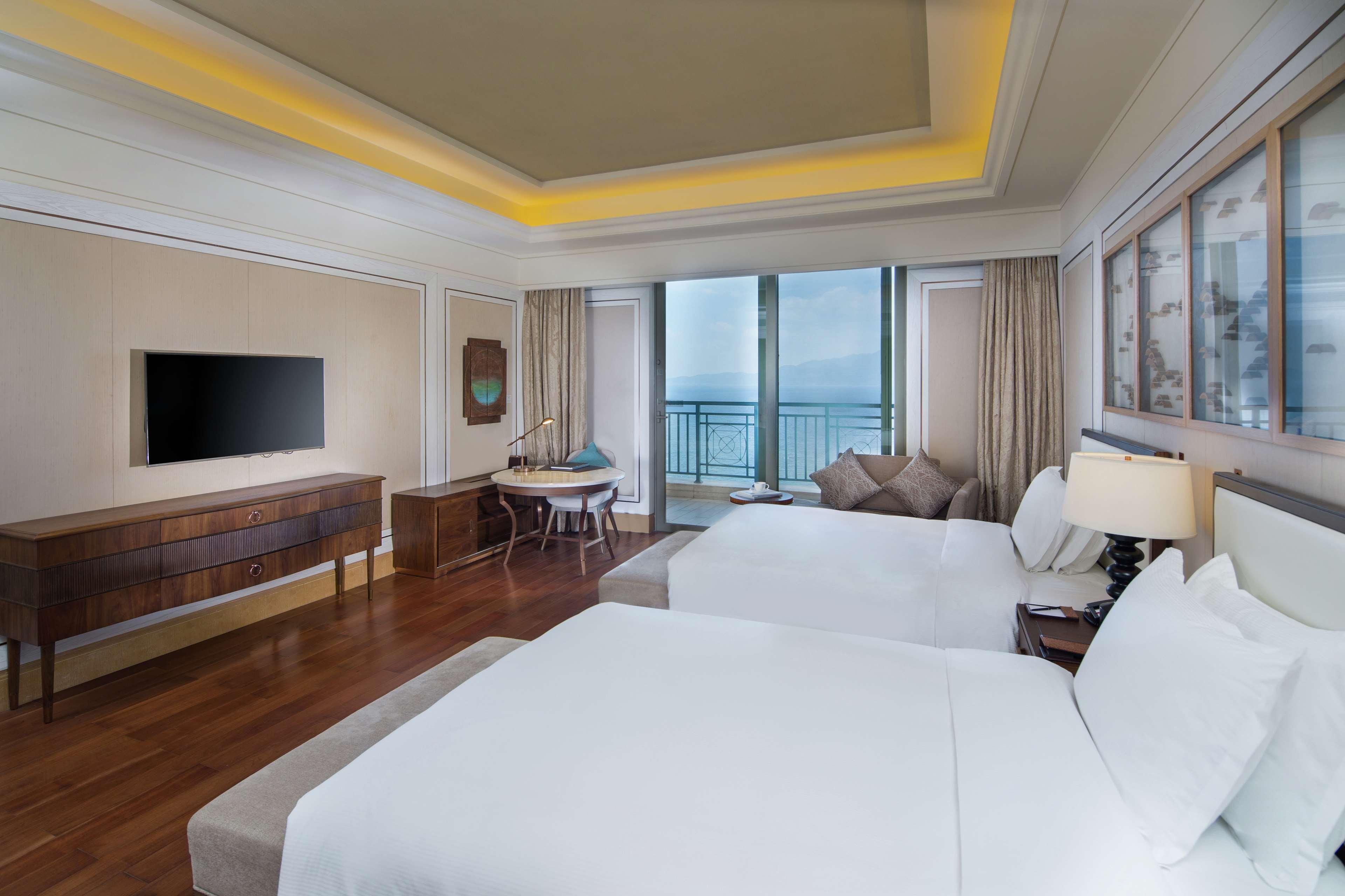 Suite Deluxe Lake View