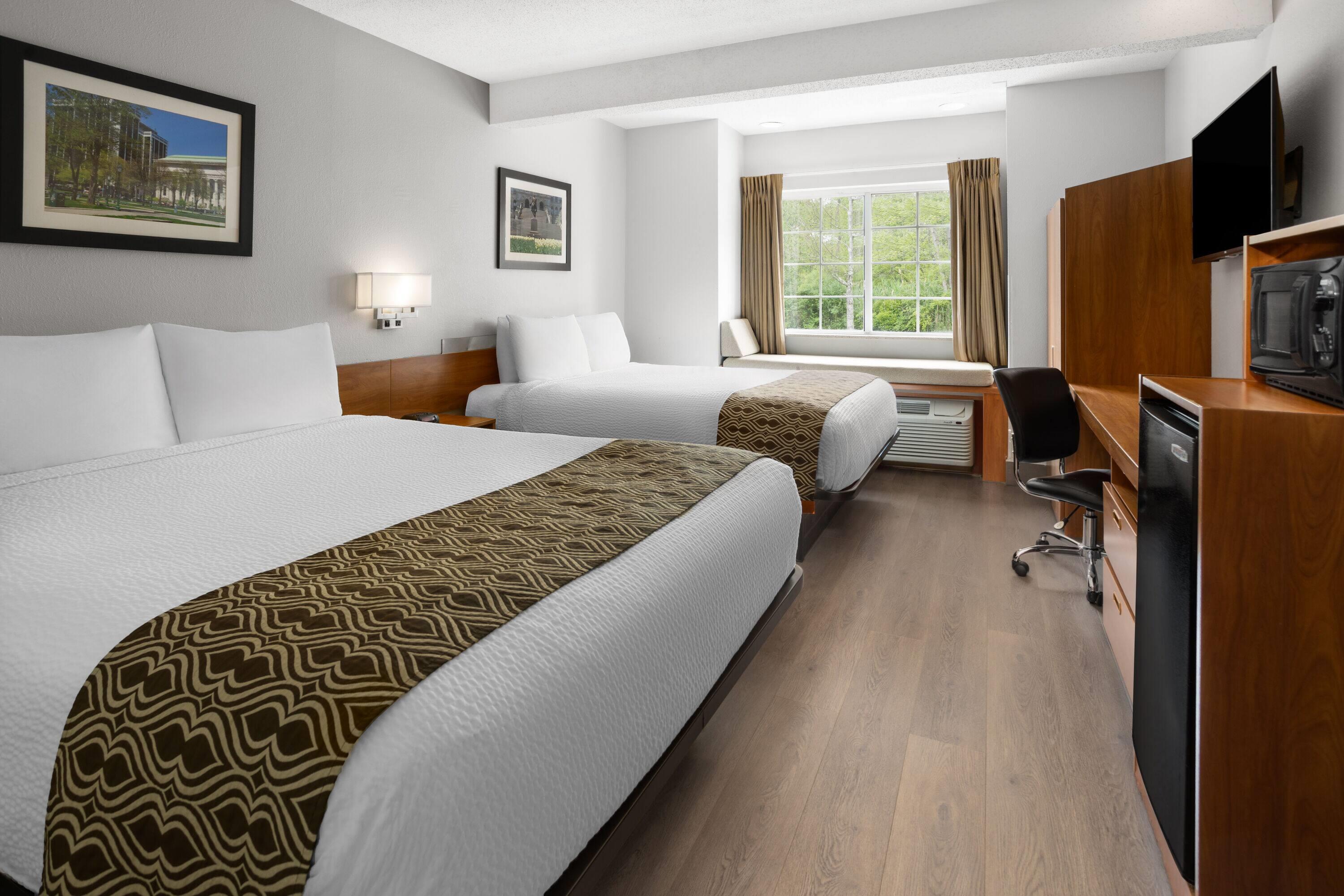 Quadruple Two Queen Beds