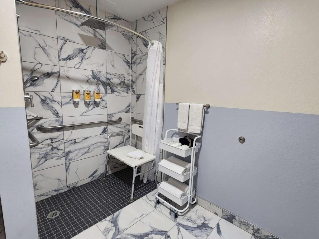 Room Accessible-two Queen Beds