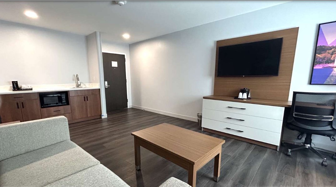 Double King Bed Non Smoking