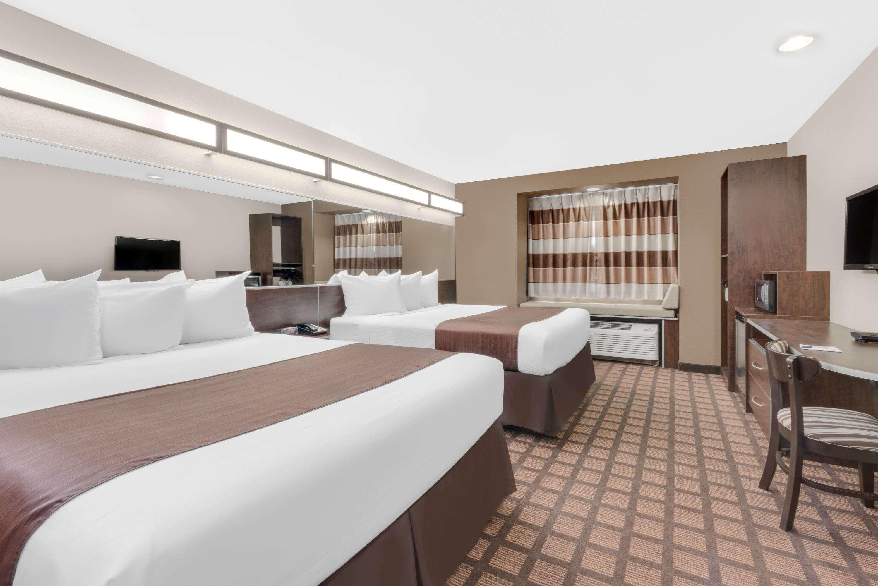 Quadruple Two Queen Beds