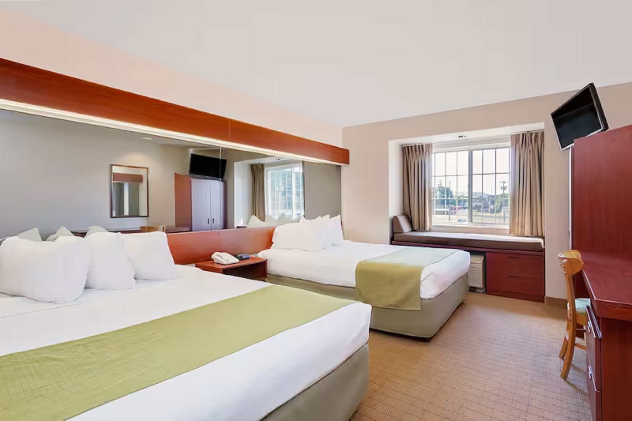 Quadruple Accessible-two Queen Beds