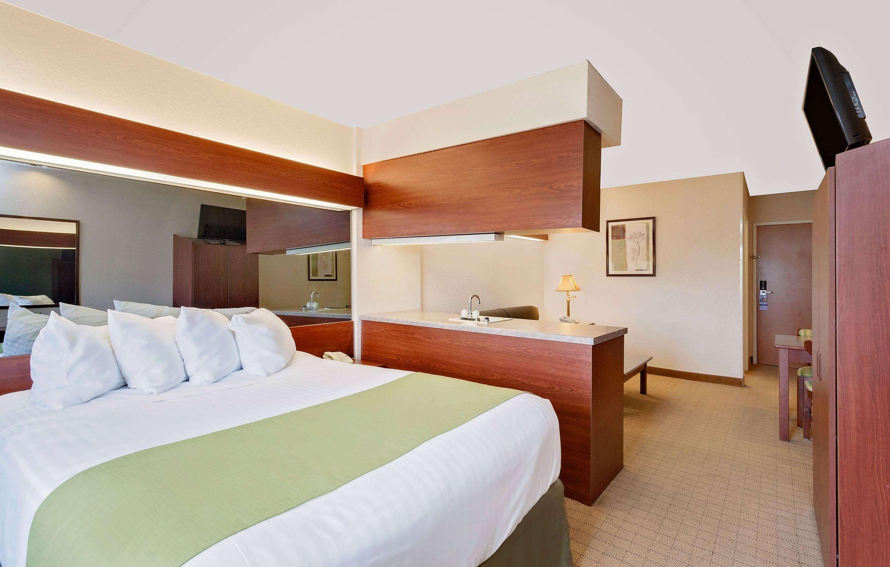 Studio Queen Size Bed