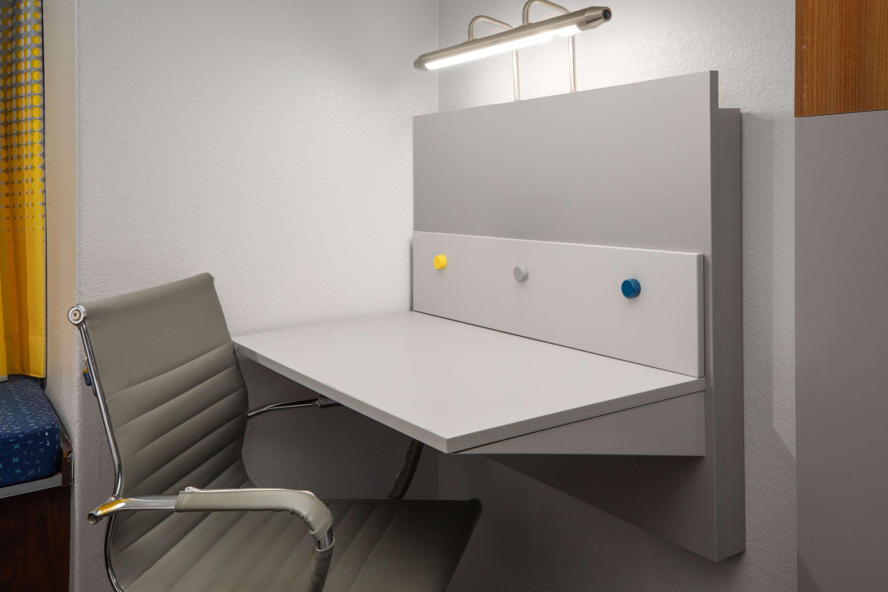 Double Queen Size Bed