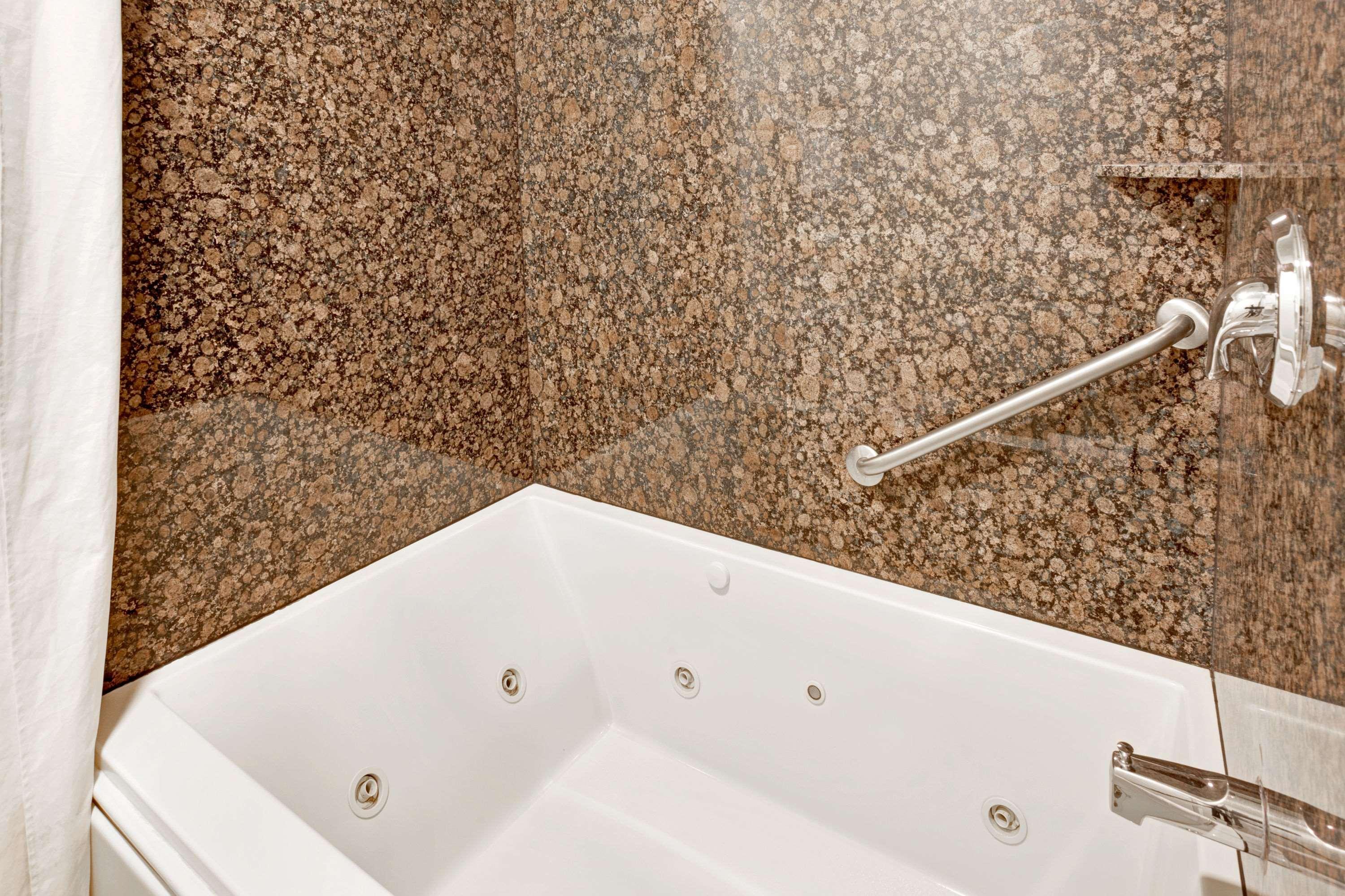 Suite King Bed Non Smoking