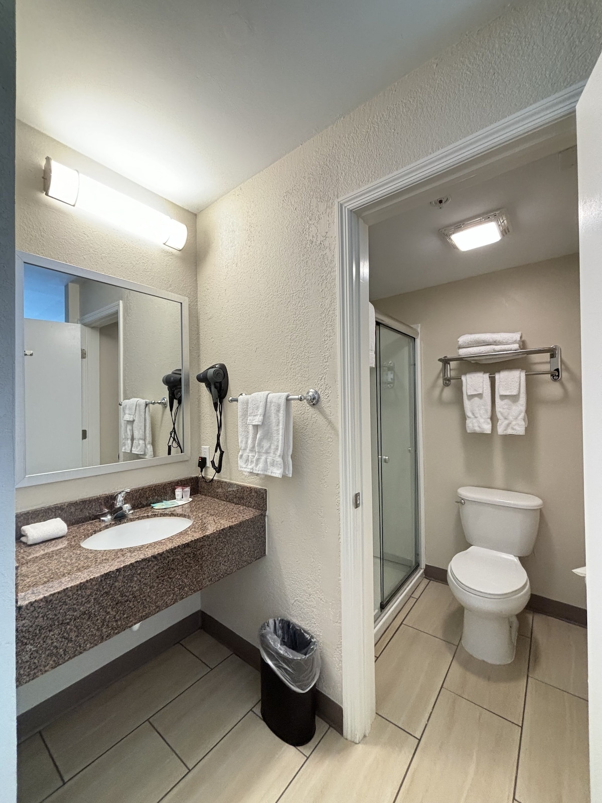 Room Accessible King Size Bed