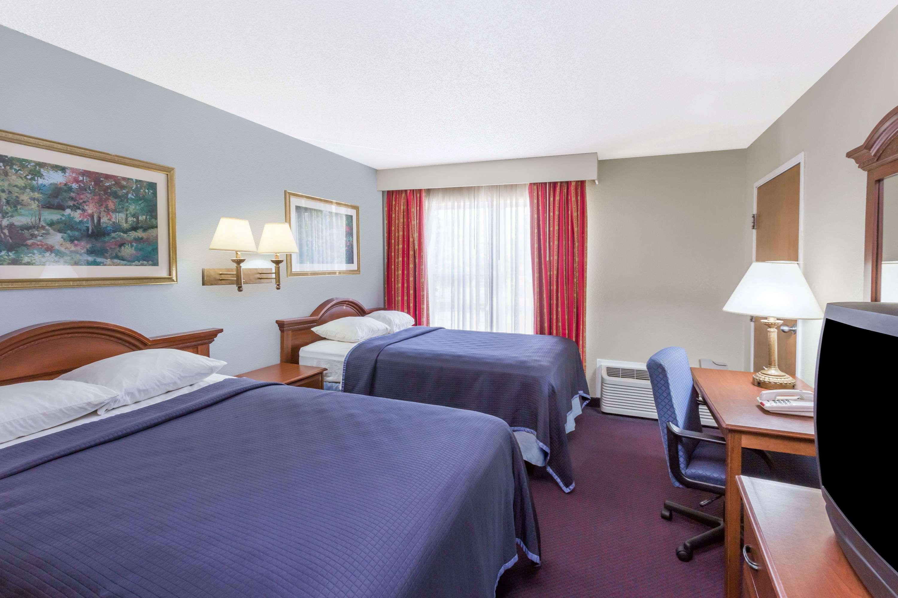 Quadruple Two Double Beds