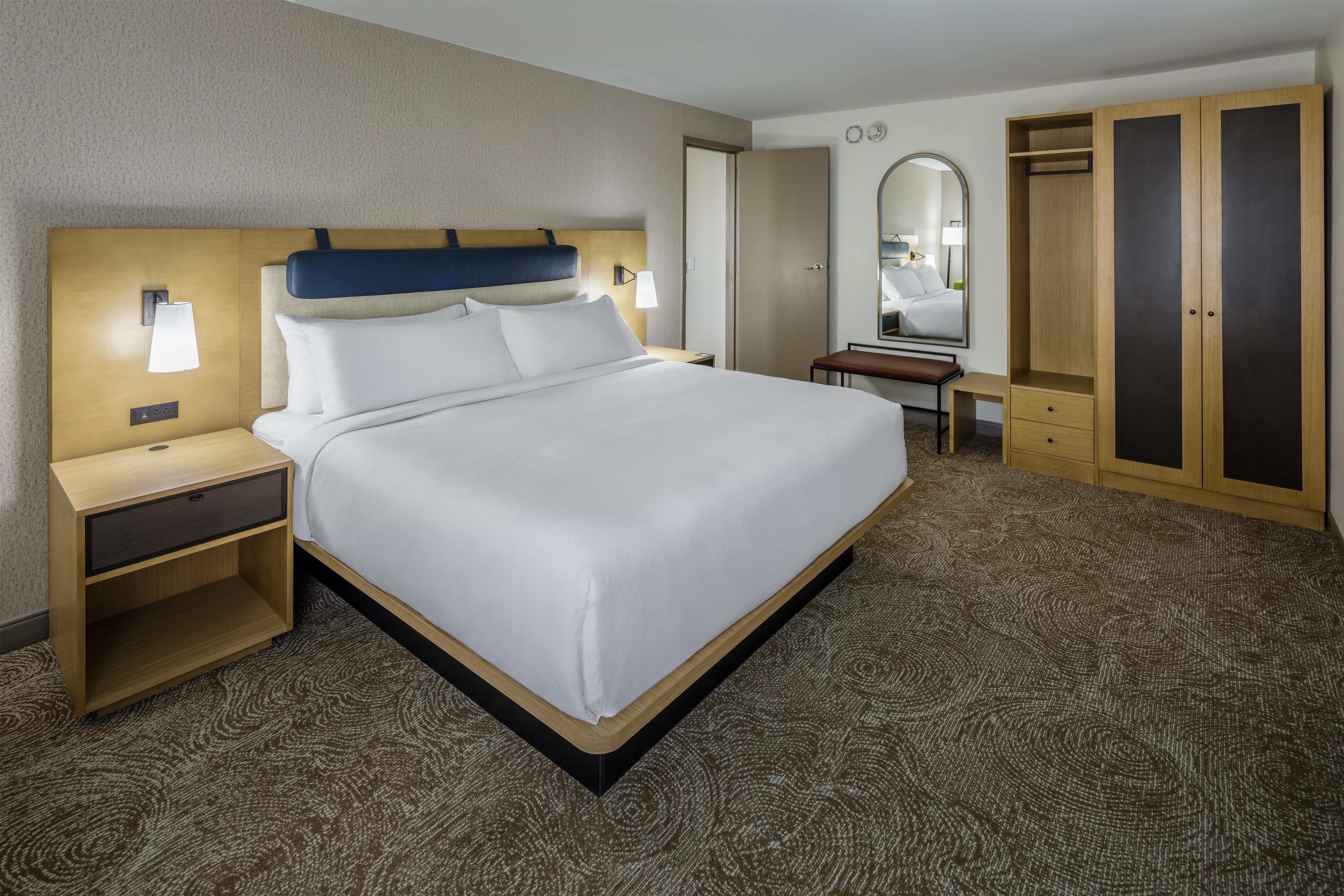 Junior Suite Accessible King Size Bed