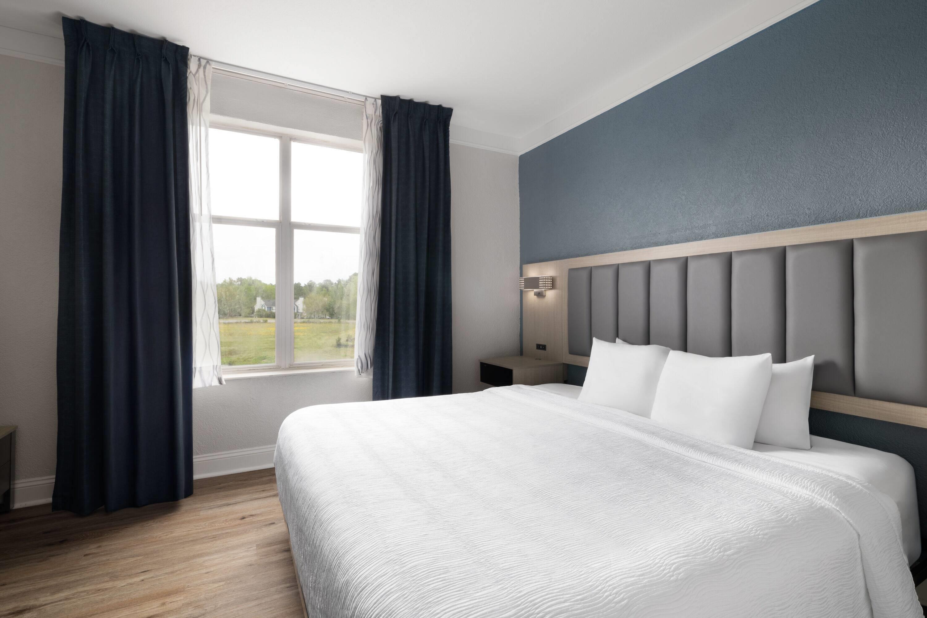 Room King Bed Non Smoking